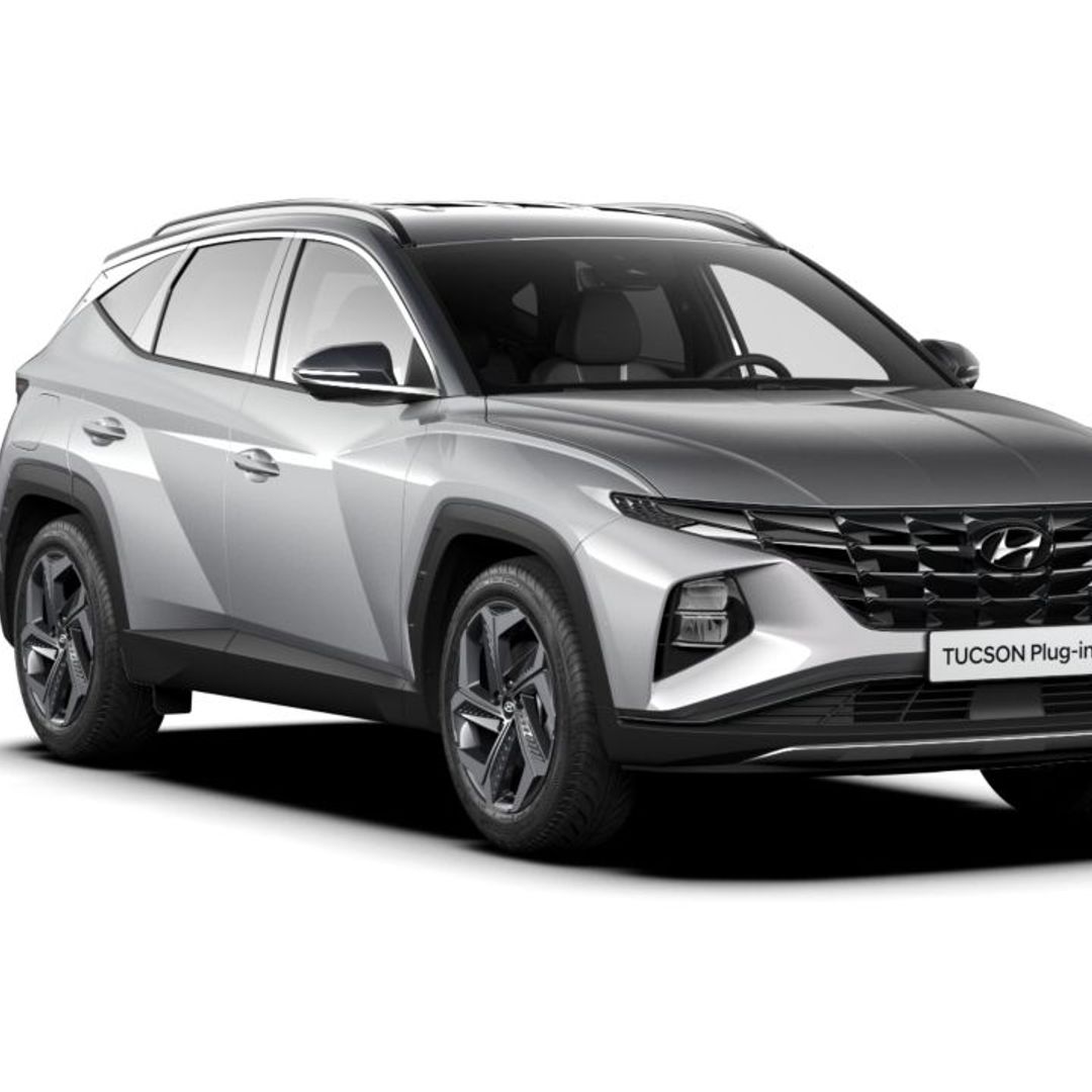 HYUNDAI TUCSON angular front exterior view