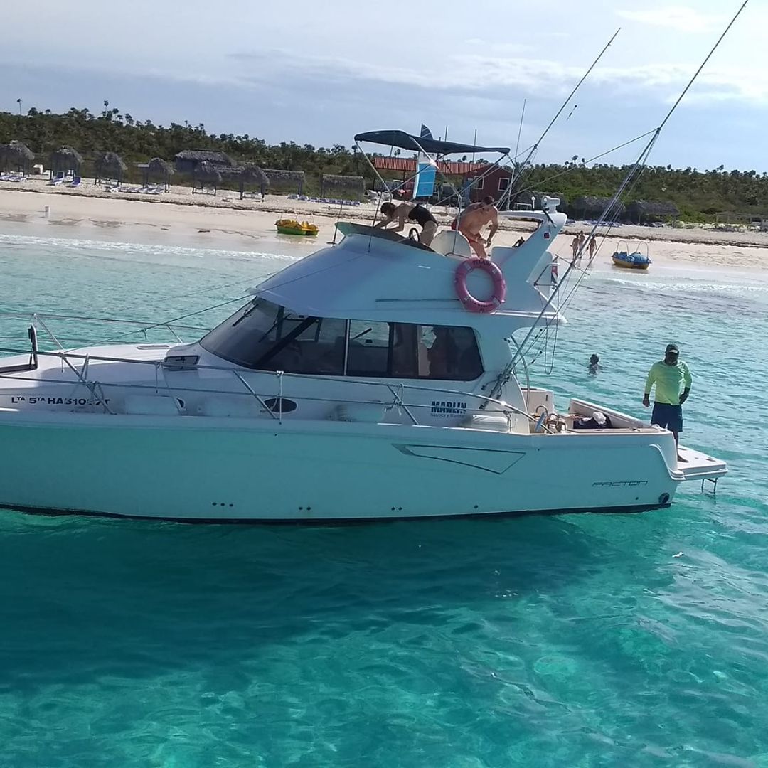 “DEEP SEA FISHING IN JARDINES DEL REY (FULL DAY 7 HRS / HALF DAY 3 HRS (UP TO 4 PAX)“ Tour, Ciego de Ávila, Cuba.