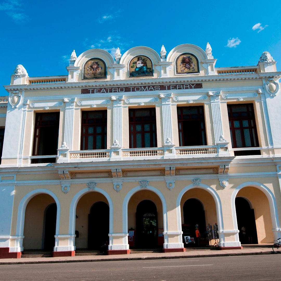 Tomas Terry theater, Cienfuegos, “Ride to Cienfuegos & Santa Clara in Old Fashion American Classic Cars” Overnight Tour (2 days / 1 night)