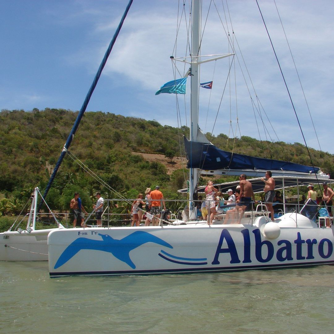 "OCEAN PARADISE" Tour, Holguín, Cuba.