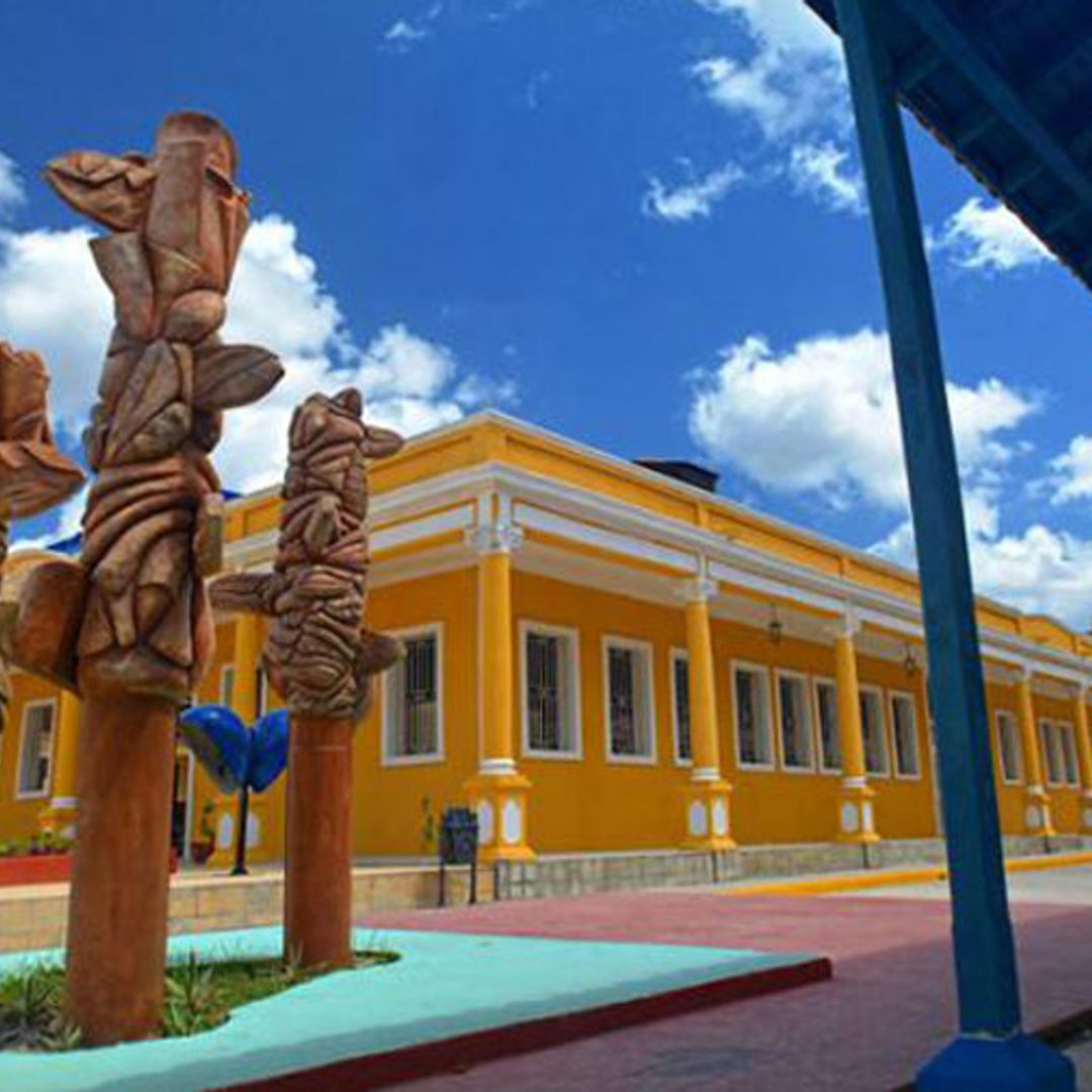 Marqueta Square, Holguín City