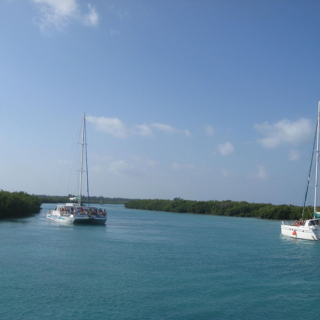 Catamarants excursion in Cayo Largo del Sur