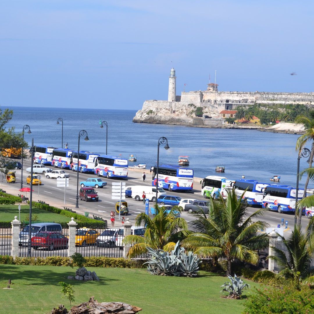 Los Tres Reyes del Morro Fortress and Ave del Puerto panoramic view