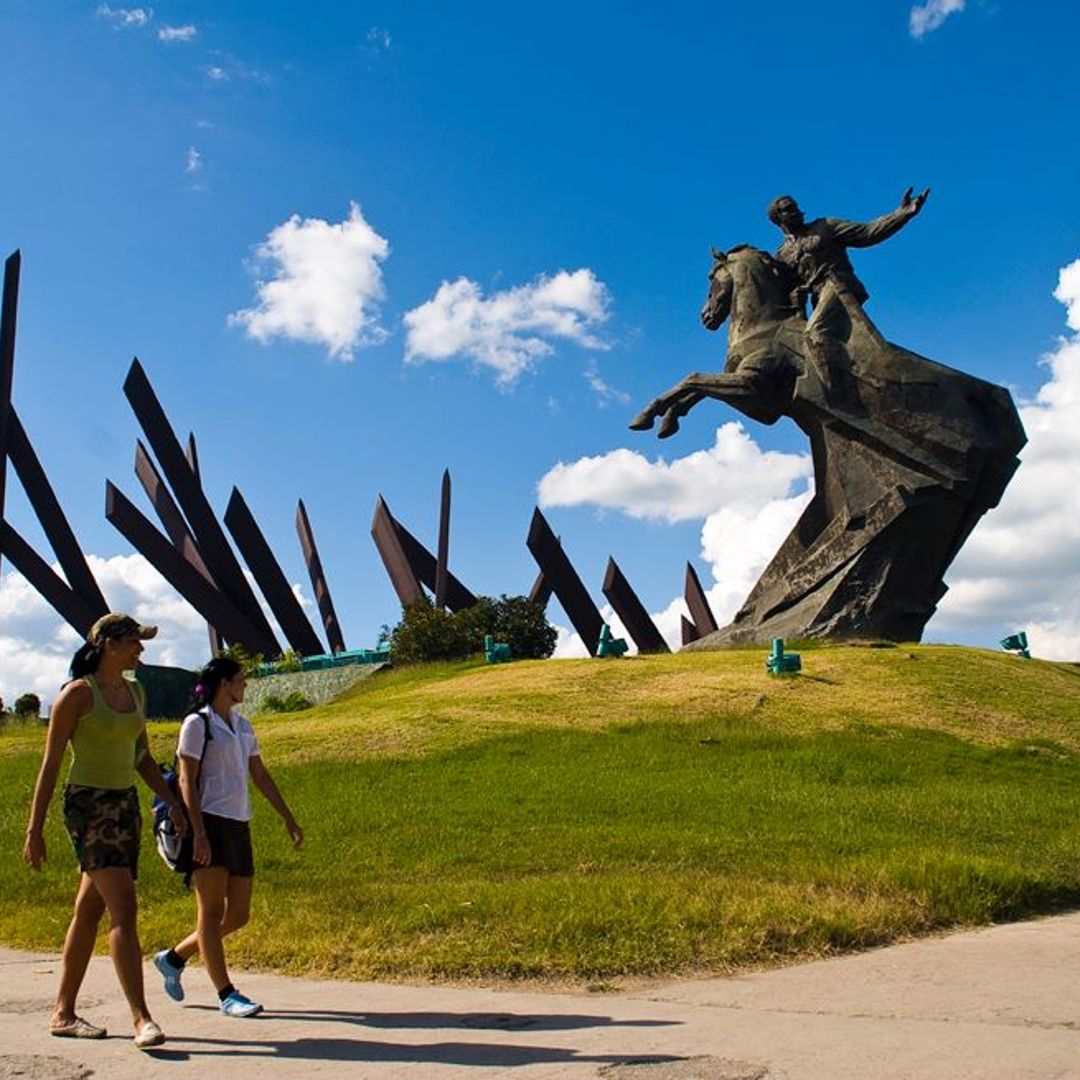 Antonio Maceo Grajales Revolution Square, Santiago de Cuba, “Ride to Sancti Spíritus, Ciego de Ávila, Camagüey, Bayamo & Santiago de Cuba in Old Fashion American Classic Cars” Overnight Tour (4 days / 3 nights)