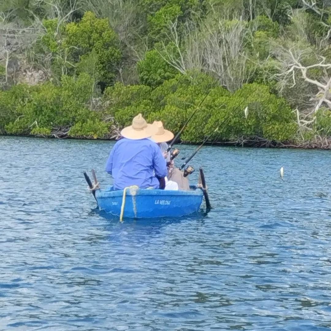 “BOTTOM FISHING IN BIOPARQUE ROCAZUL, BAHÍA DE NARANJO“ Tour, Holguín, Cuba.