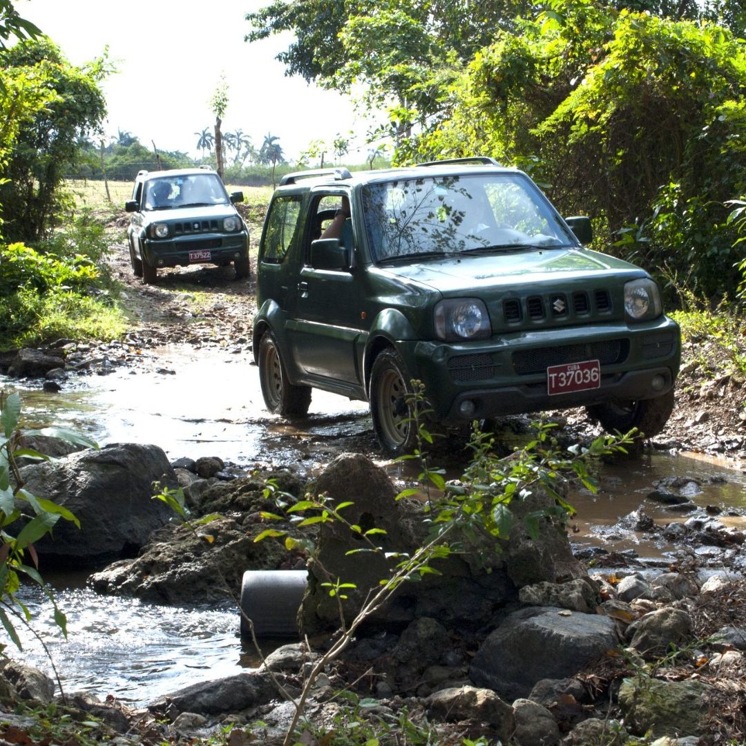 Jeep Safari "NATURE TOUR LOMA DE CUNAGUA", Ciego de Ávila, Cuba.
