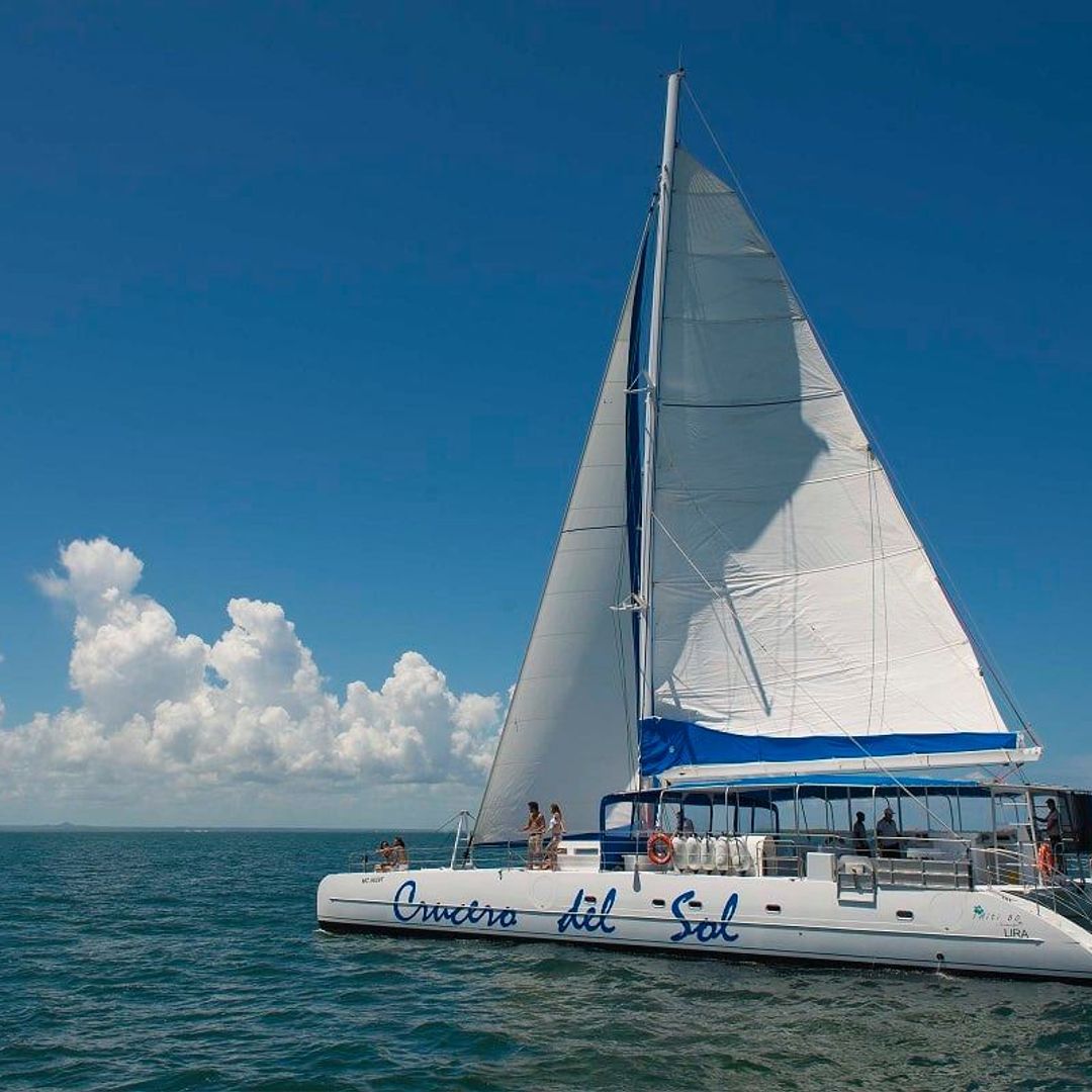 “CRUCERO DEL SOL” Tour, Guardalavaca beach, Holguín, Cuba.