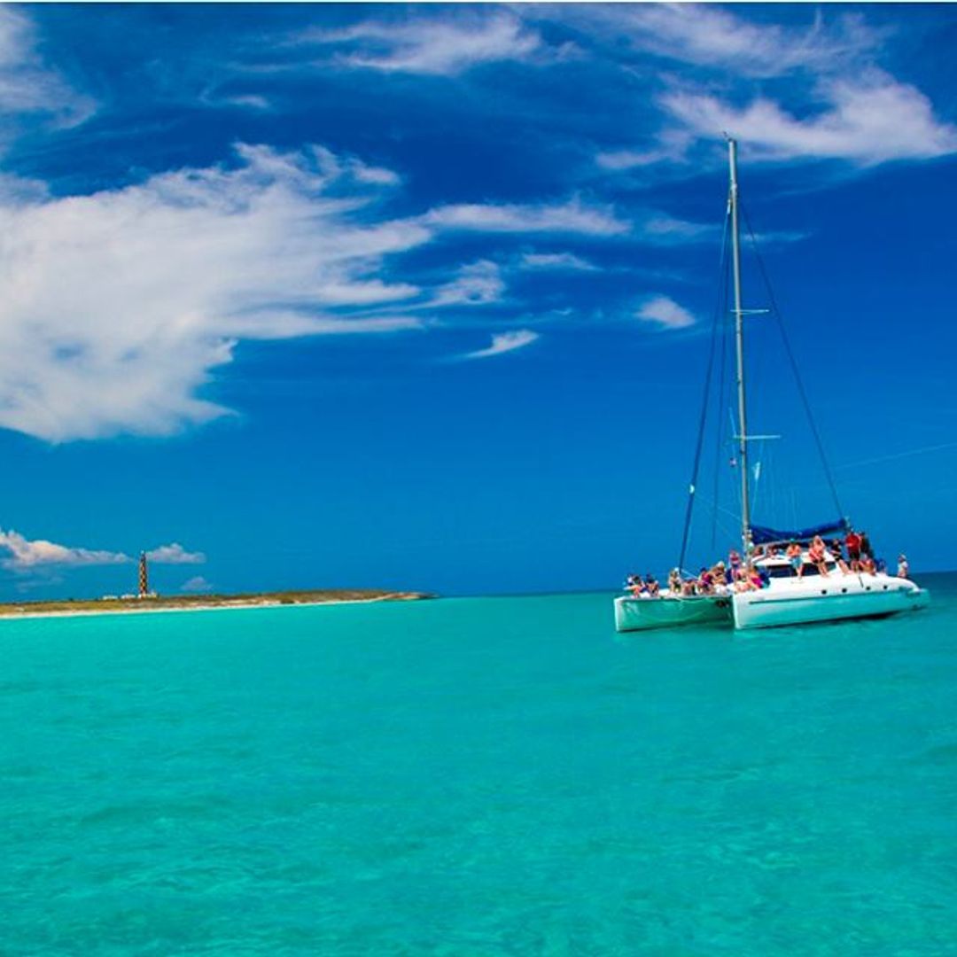 Life on Board in Catamaran "Eleuthera 60"
