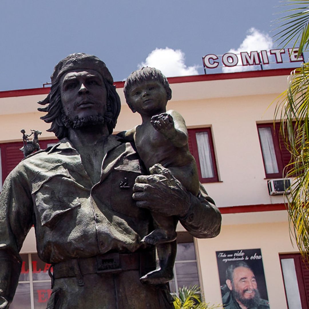 Ernesto Che Guevara monument, Santa Clara. “Ride to Santa Clara in Old Fashion American Classic Cars” Tour