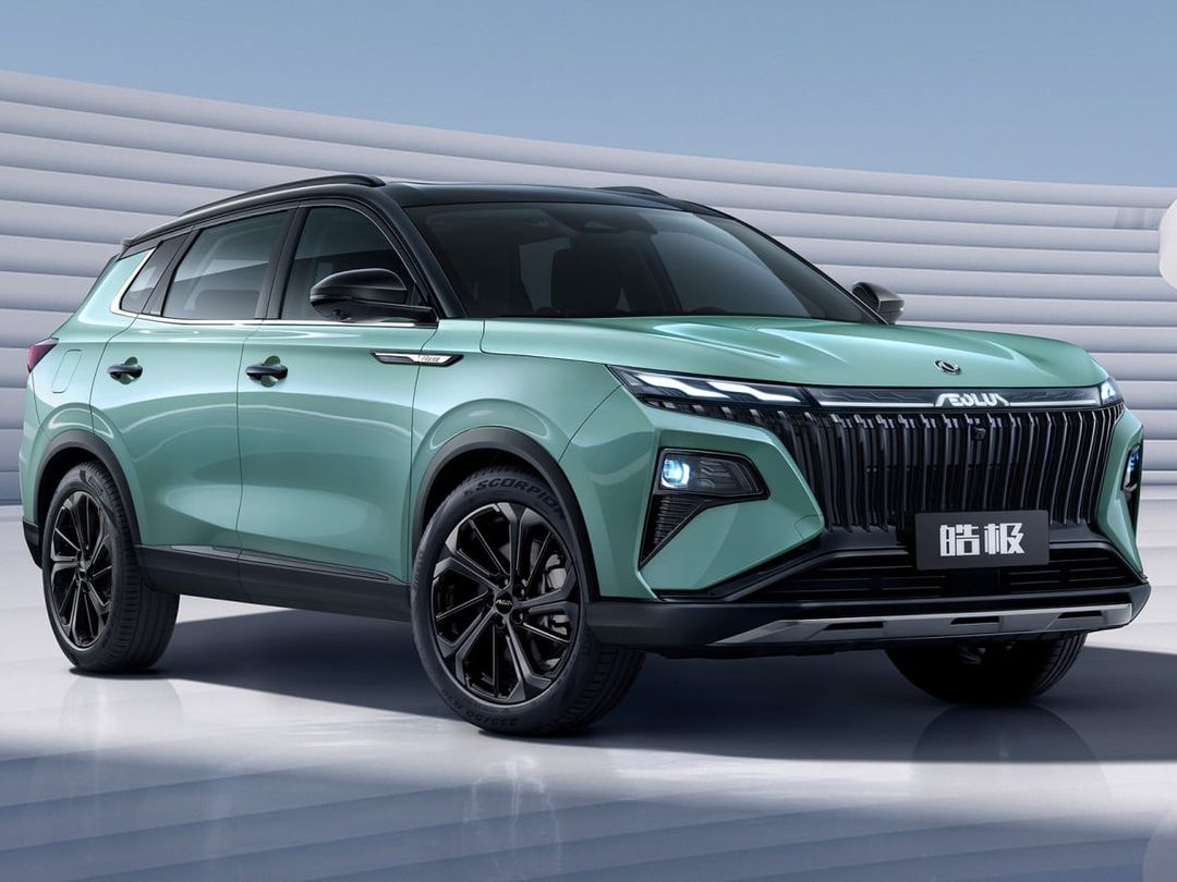 DONGFENG HUGE HIBRID angular front exterior view