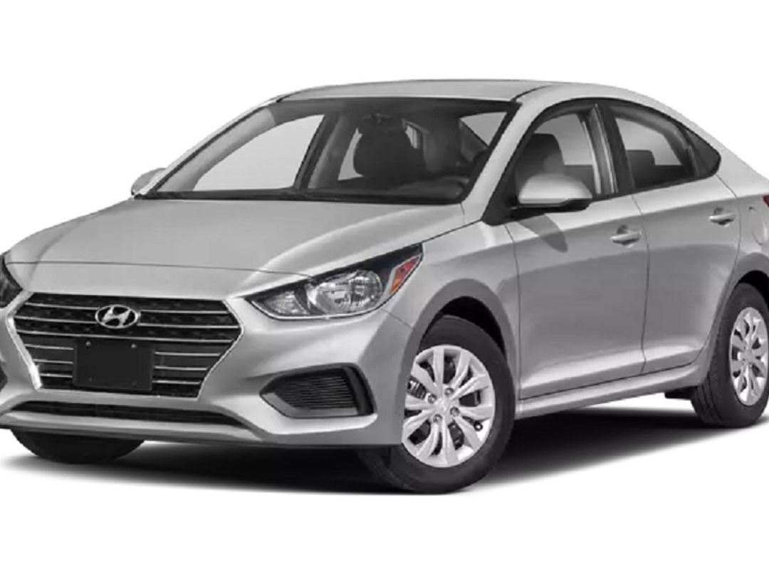 HYUNDAI ACCENT angular front exterior view