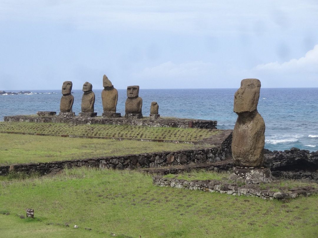 Tahai Archaeological Complex, Isla de Pascua (Easter Island), Chile.