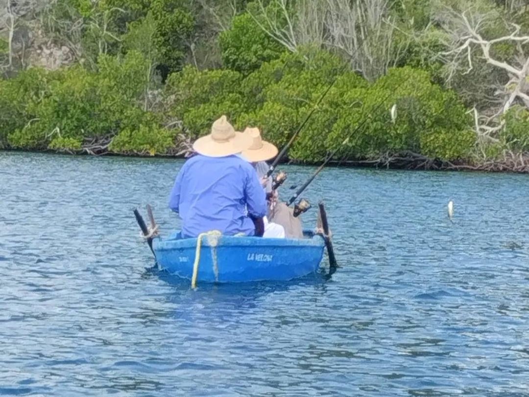 “BOTTOM FISHING IN BIOPARQUE ROCAZUL, BAHÍA DE NARANJO“ Tour, Holguín, Cuba.