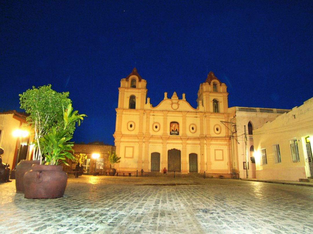Del Carmen square, Camagüey, Under the Moon Tour