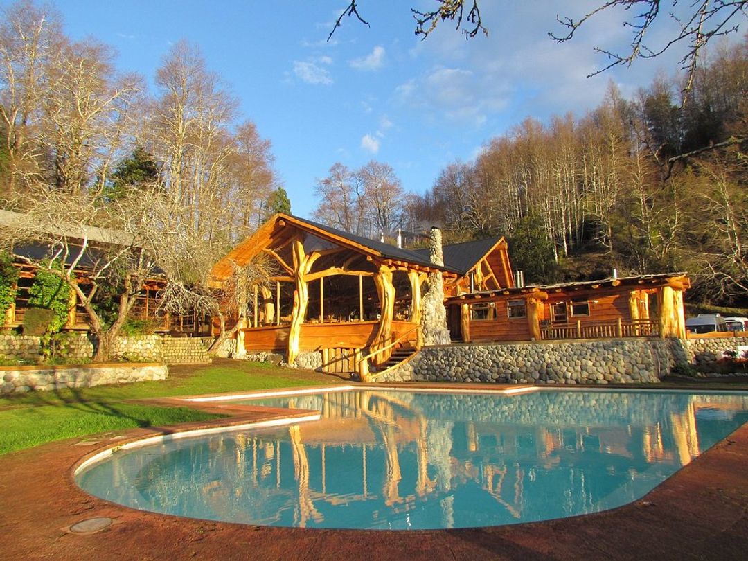 “MENETUE HOT SPRINGS" Tour