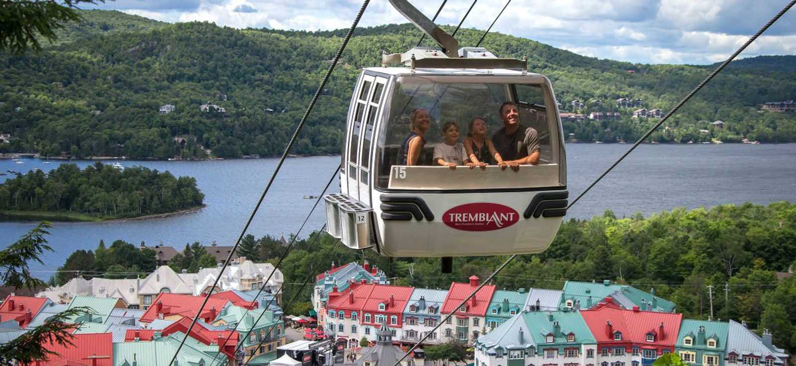 Gondola-Telecabine in Mont Tremblant, MOUNT TREMBLANT, Quebec province, Canada.