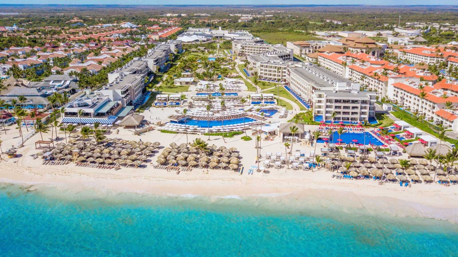 ROYALTON BAVARO Hotel (All Inclusive Package 8 days / 7 nights + Flights + Meals and Beverages + Transfers + Taxes)