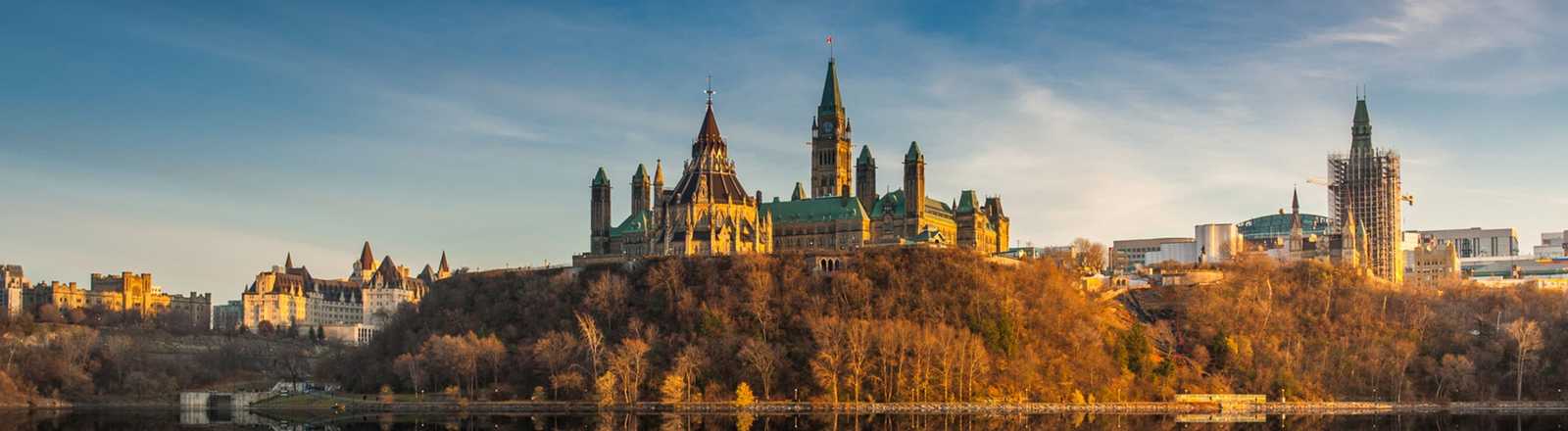 The Ottawa Parliament Hill pànoramic view, OTTAWA, Ontario province, Canada.