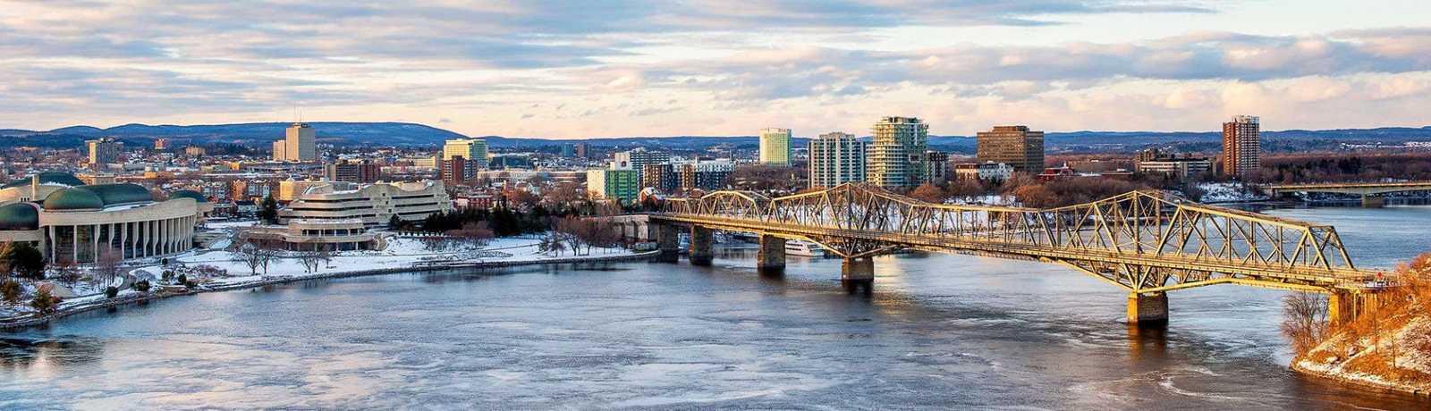 Ottawa city and San Lorenzo river panoramic view, OTTAWA, Ontario province, Canada.