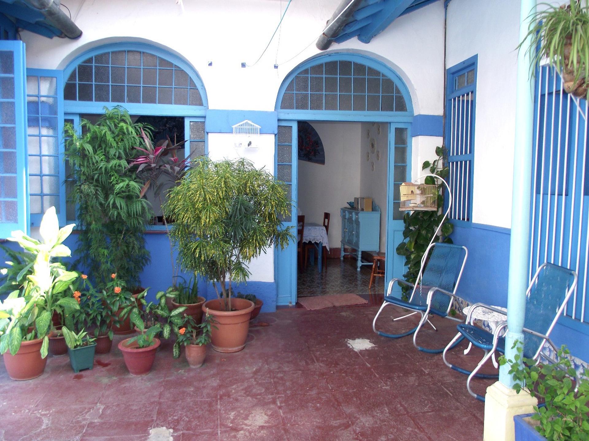 Hostal Azul, MILANÉS (83), No. 29012Inside patio view