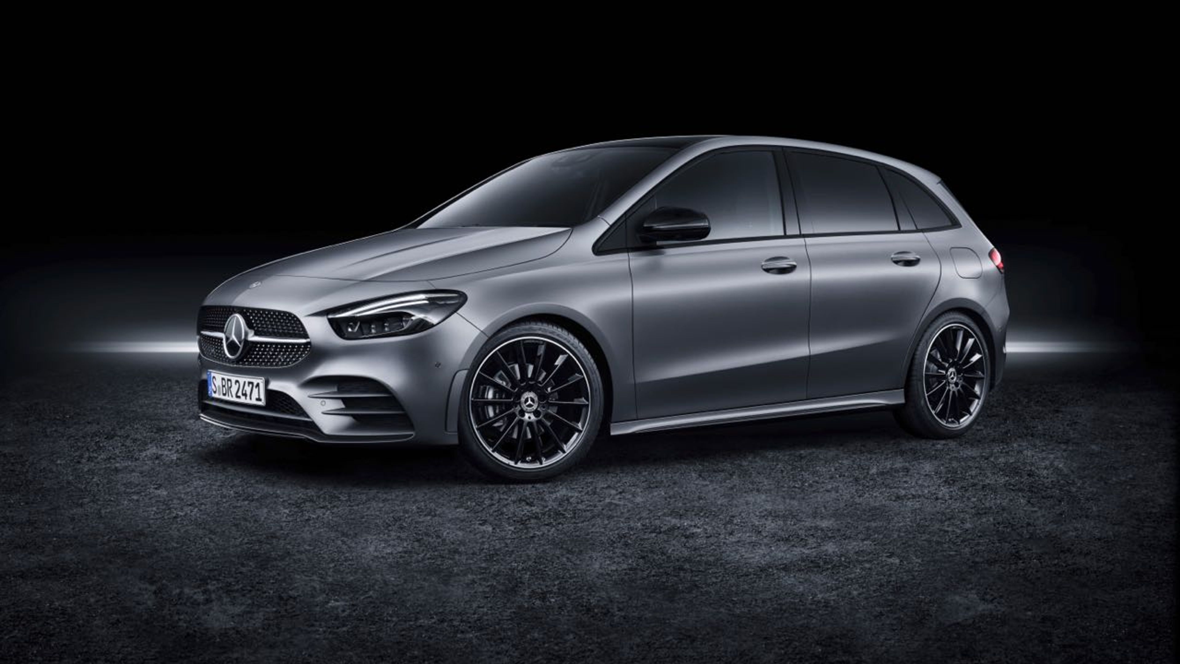 MERCEDES-BENZ B 180 (OR - 002) (Automatic)