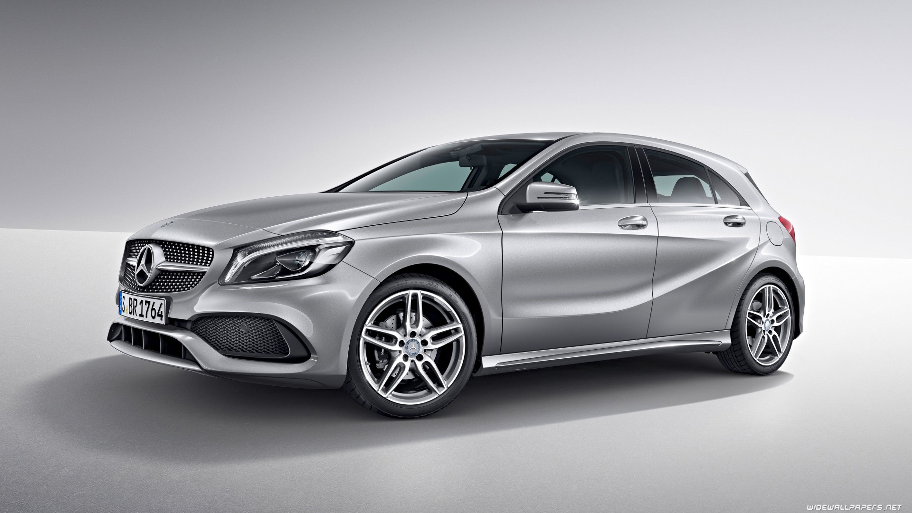 MERCEDES-BENZ A 200 (OR - 002)