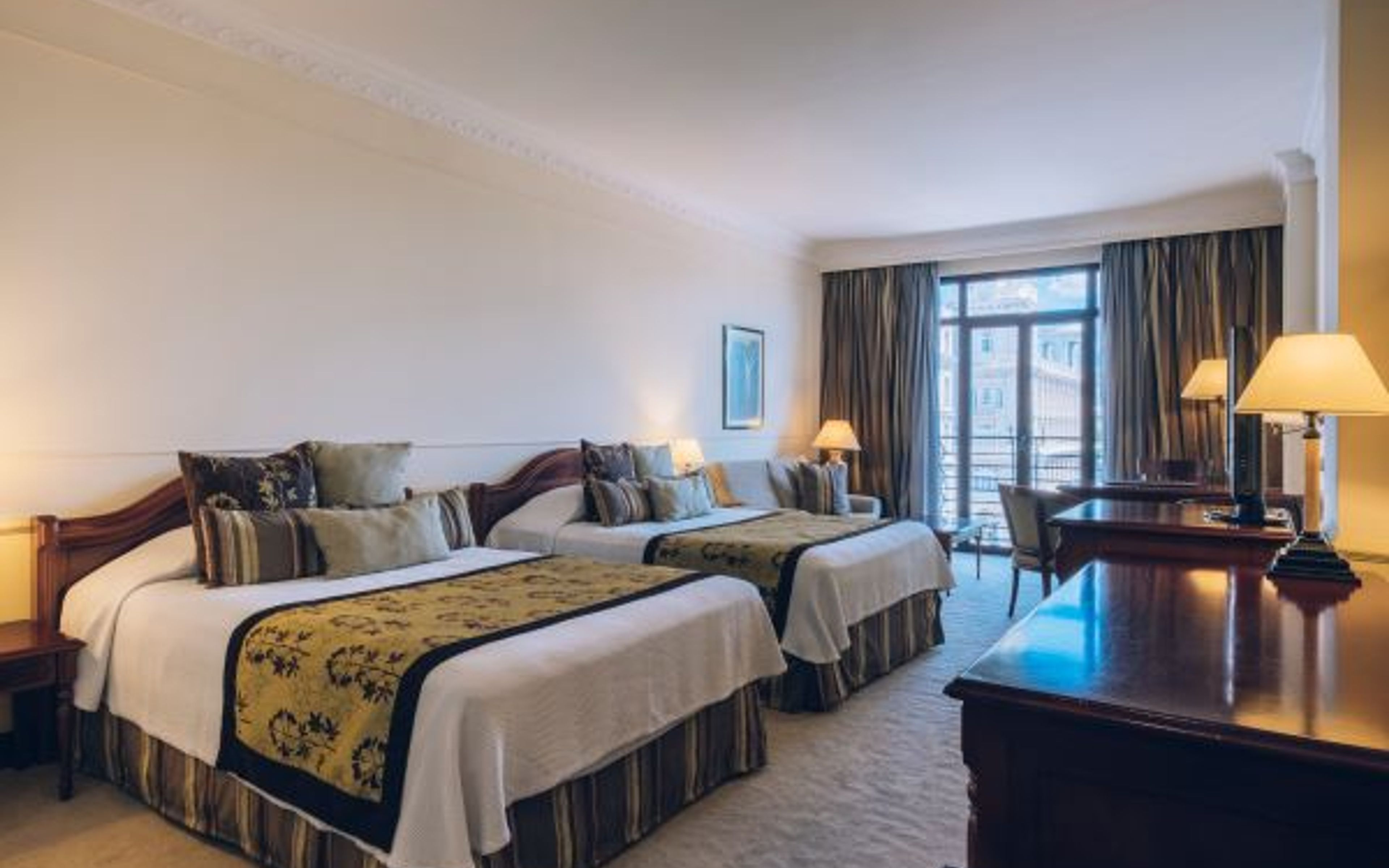 Chambre CAPITOL LEVEL JUNIOR SUITE PARQUE CENTRAL