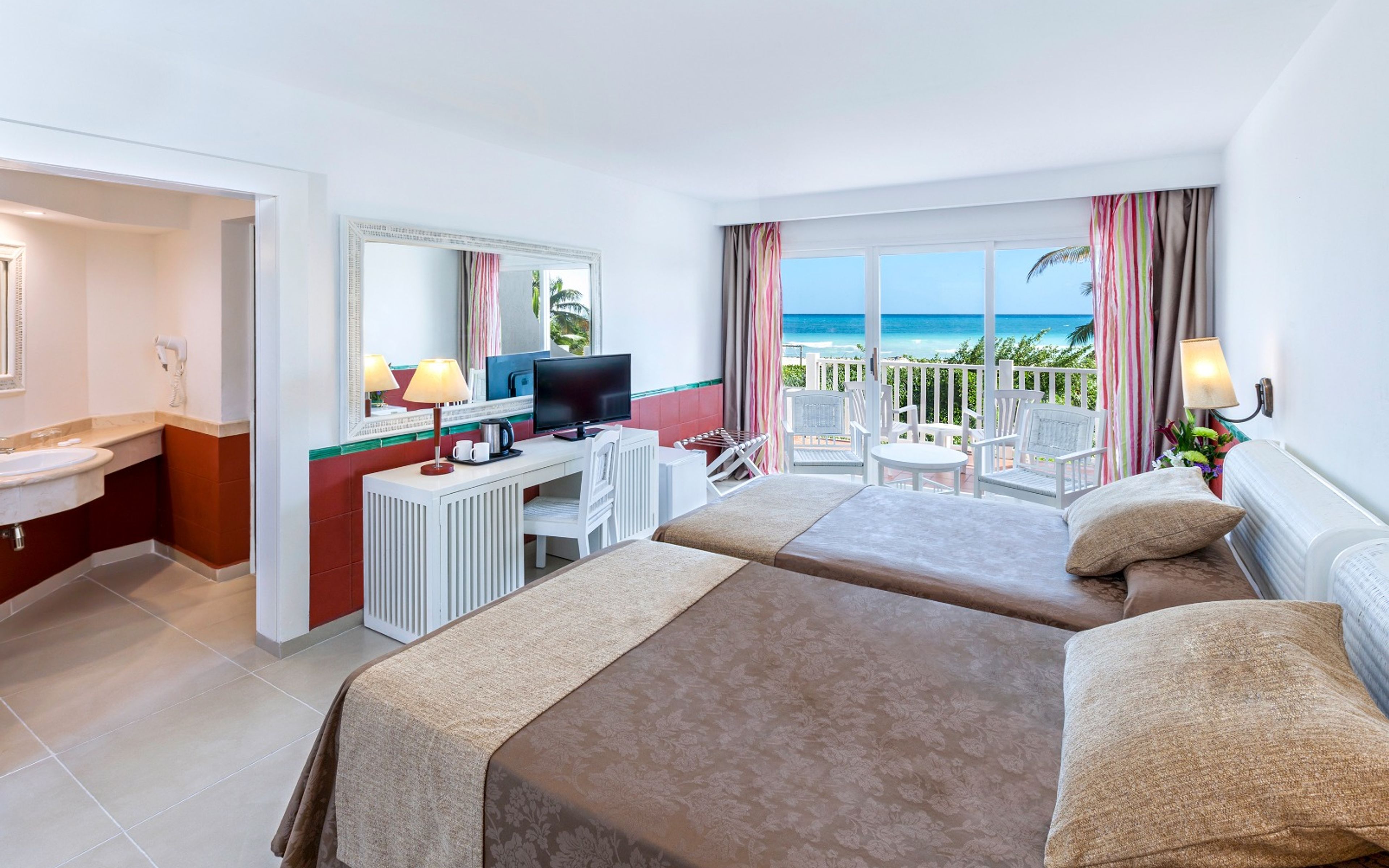 SUPERIOR SEA VIEW Room