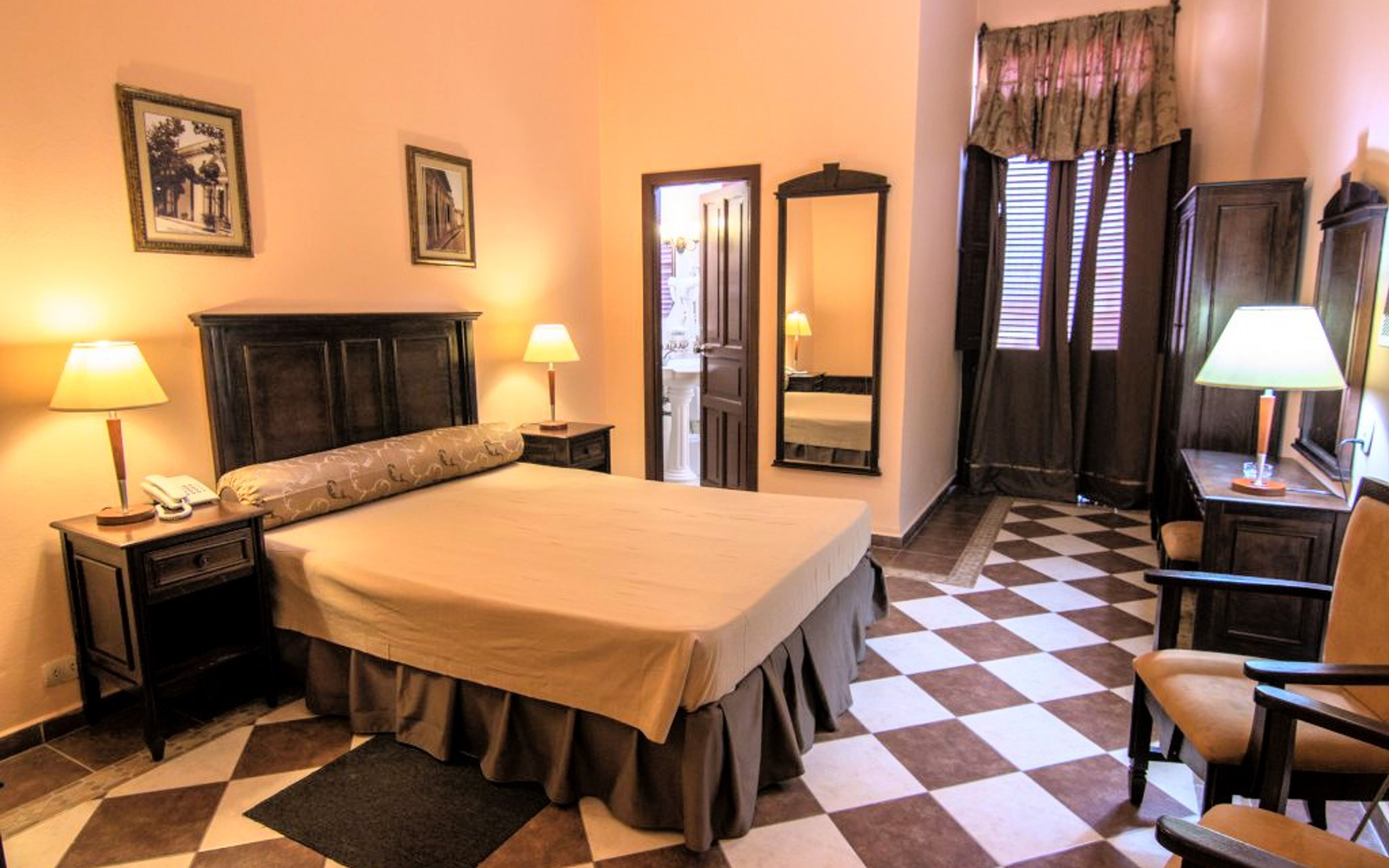 JUNIOR SUITE Room