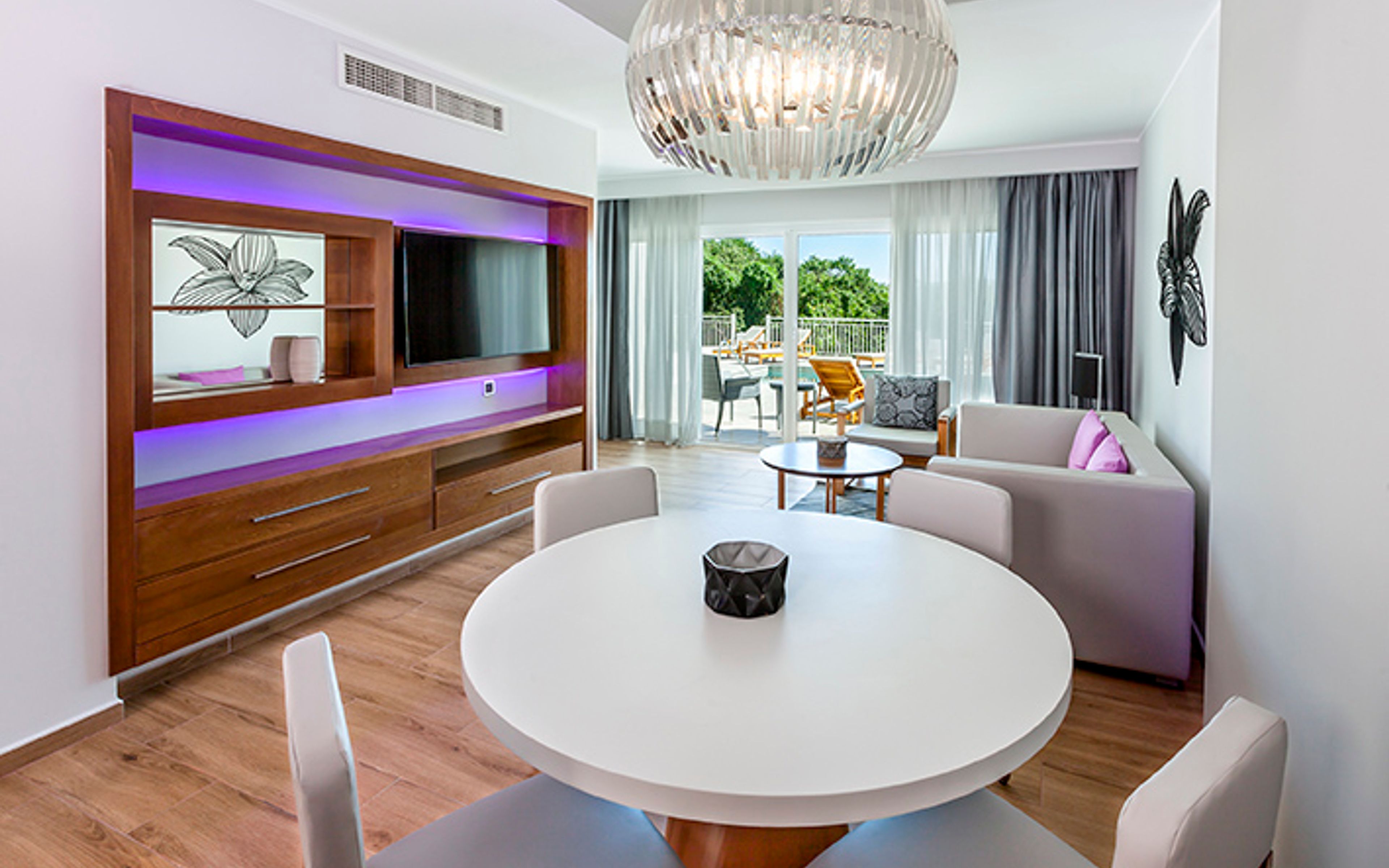 MASTER SUITE SWIM UP Room  - Adults Only Over 16 Years Old