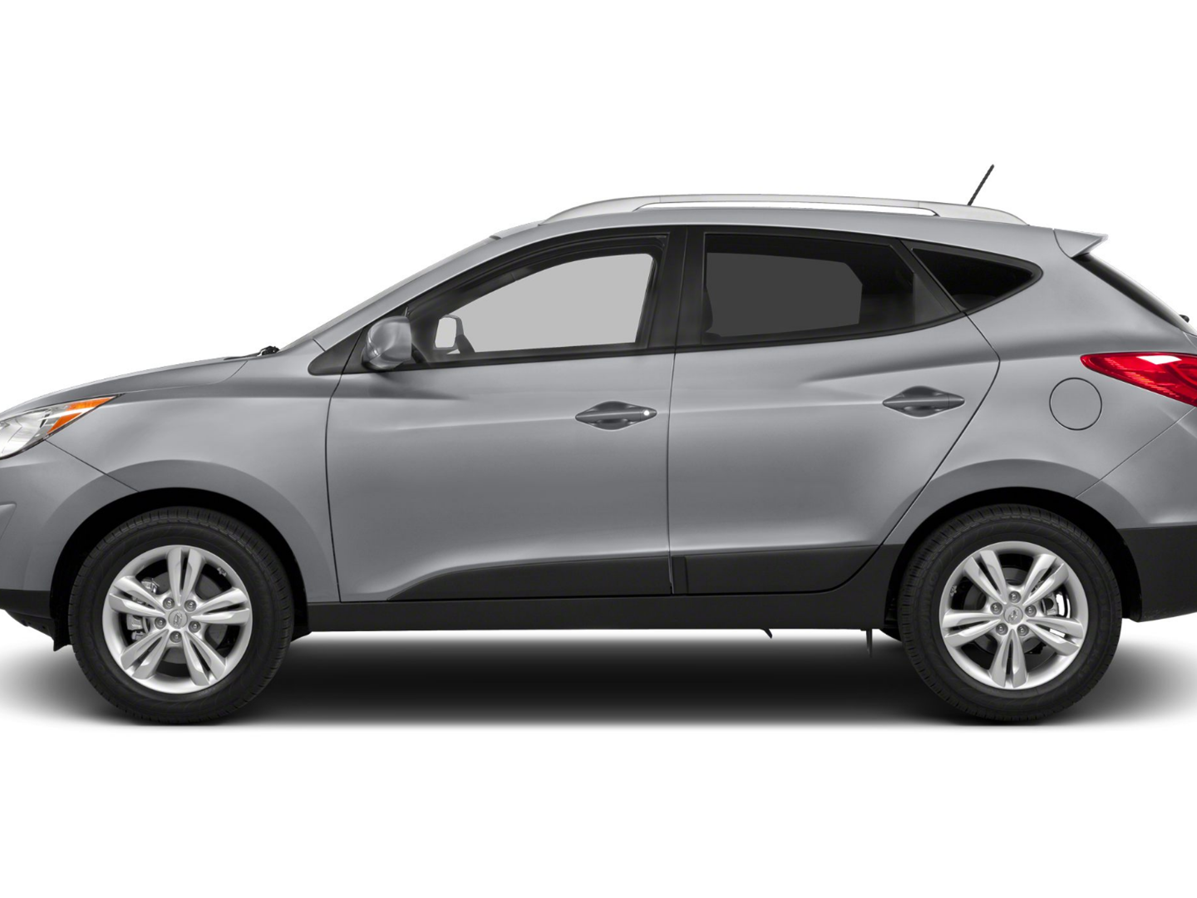undefinedHYUNDAI TUCSON side exterior view