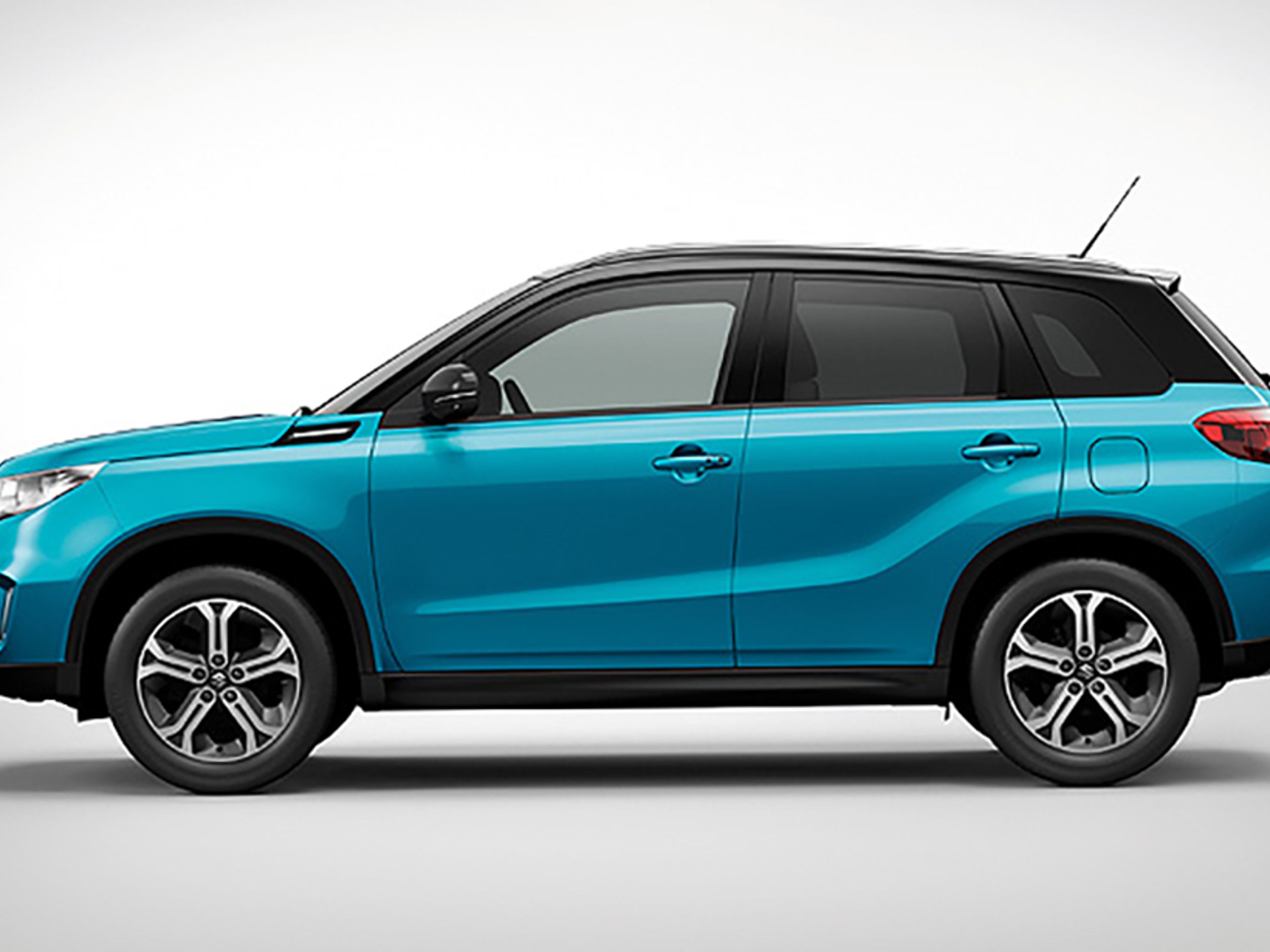 undefinedSUZUKI VITARA side exterior view