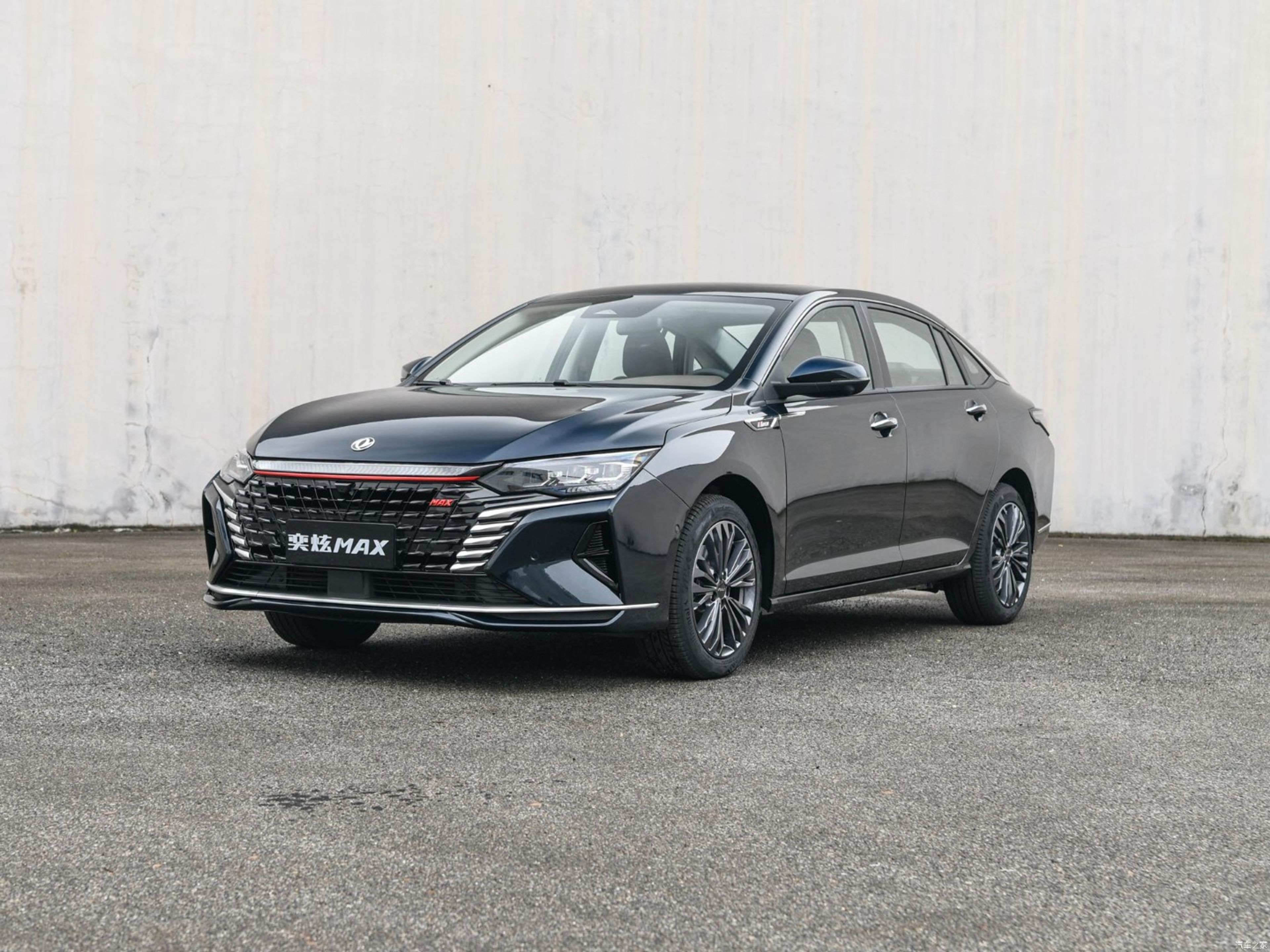 undefined - DONGFENG YIXUAN C65 angular front exterior view