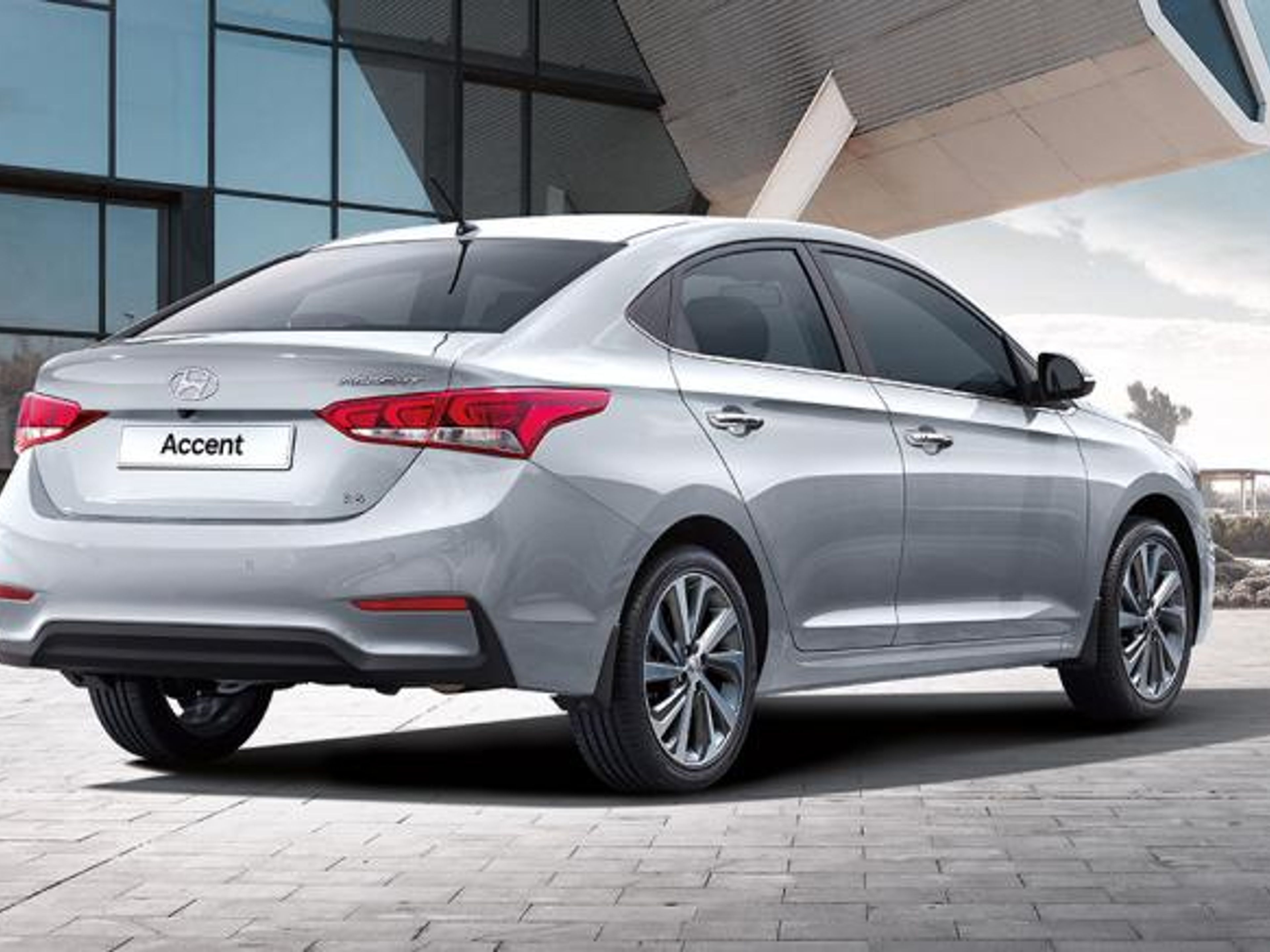 undefinedHYUNDAI ACCENT angular front exterior view