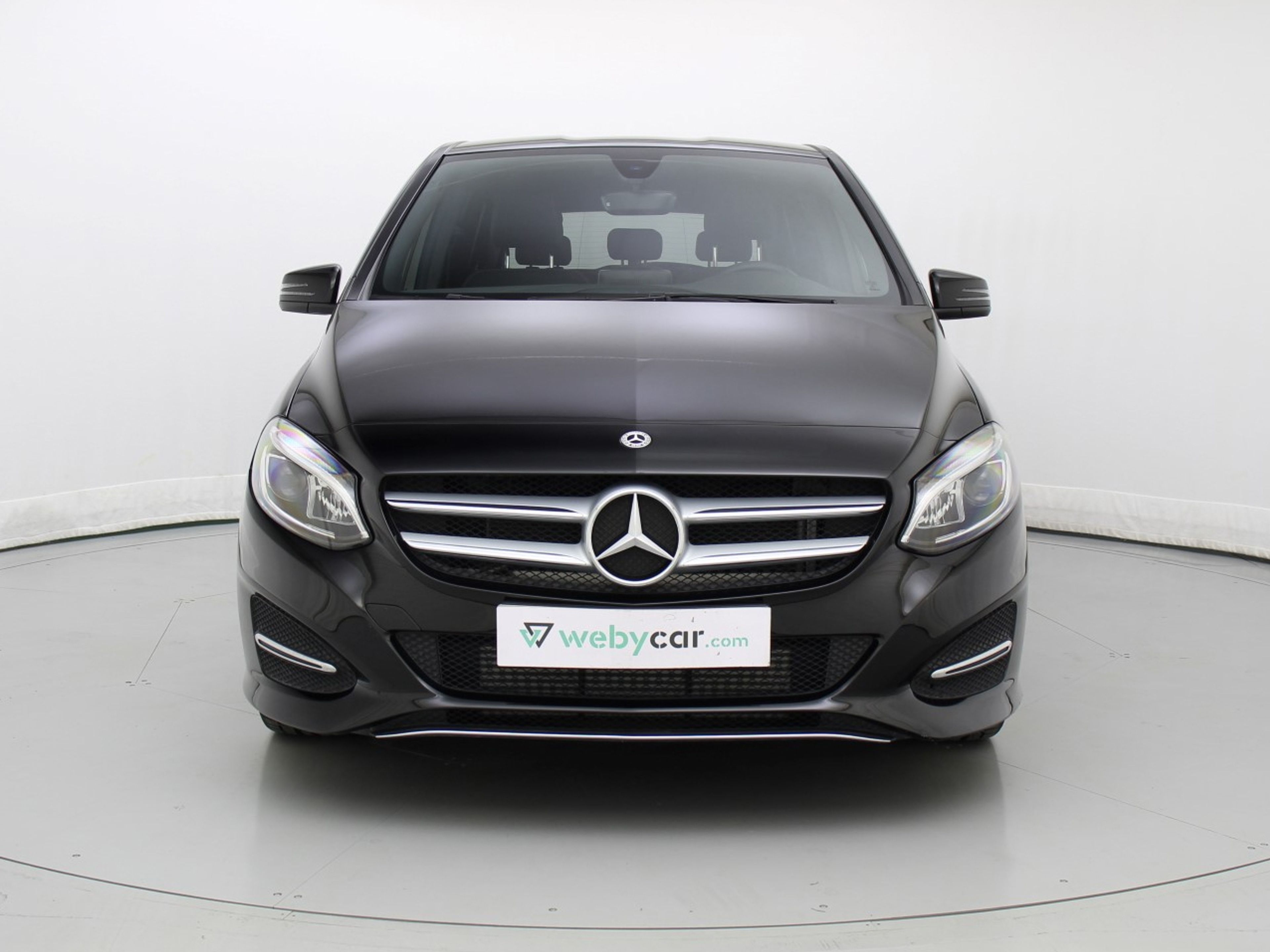 undefinedMERCEDES-BENZ B 180 front exterior view