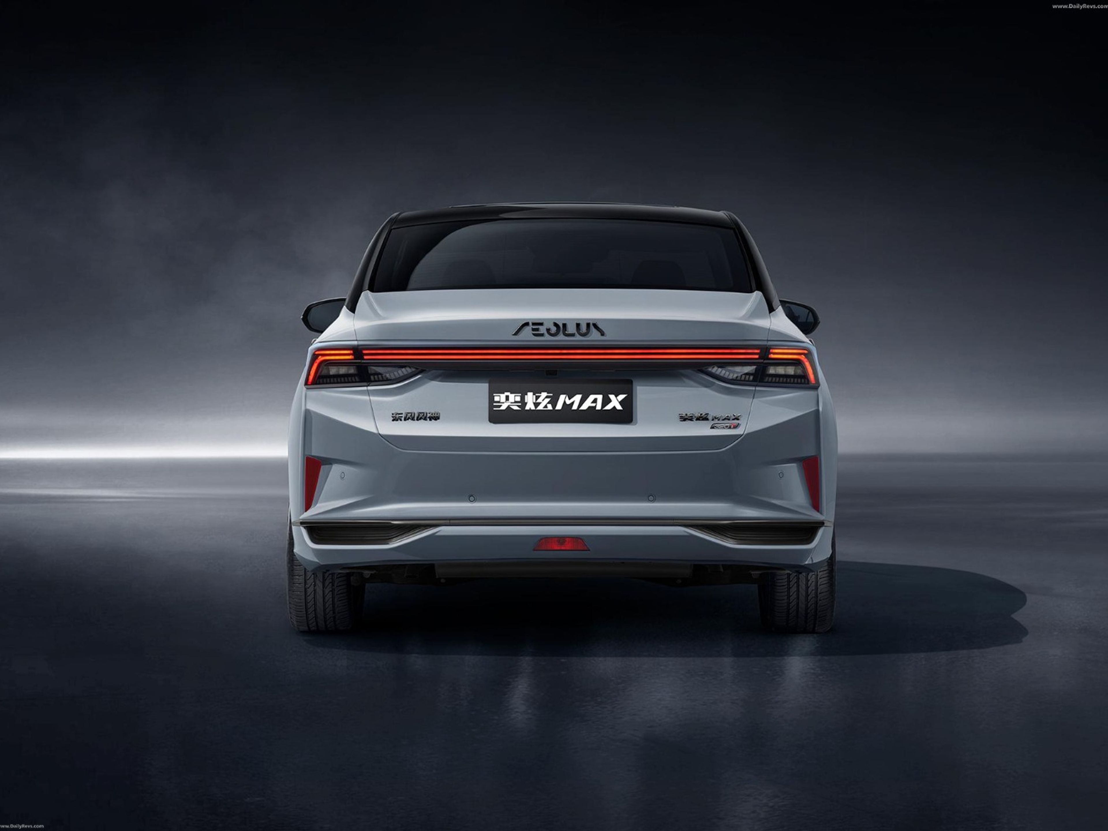 undefinedDONGFENG YIXUAN C65 rear exterior view