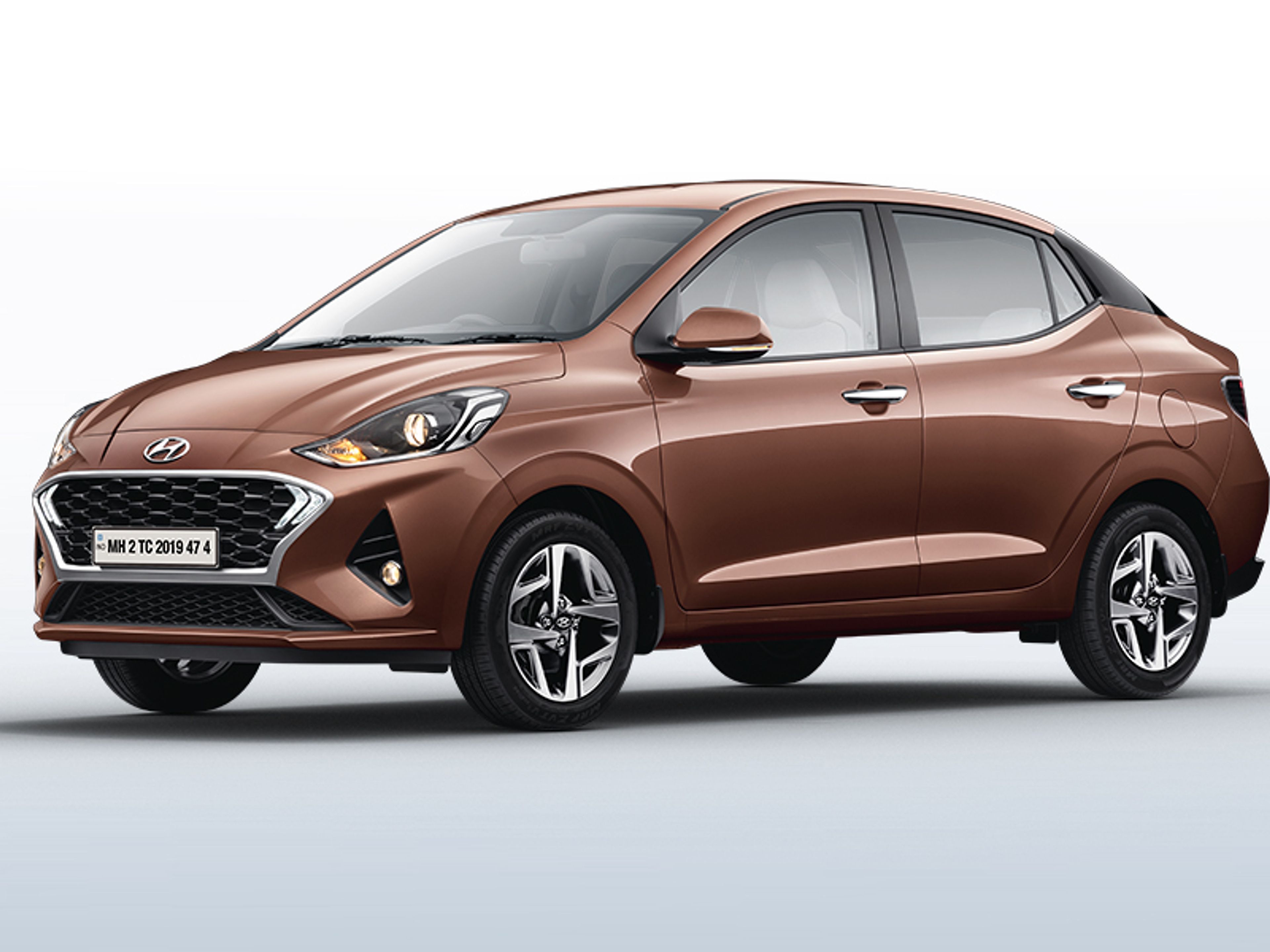 undefinedHYUNDAI GRAND I 10 angular front exterior view