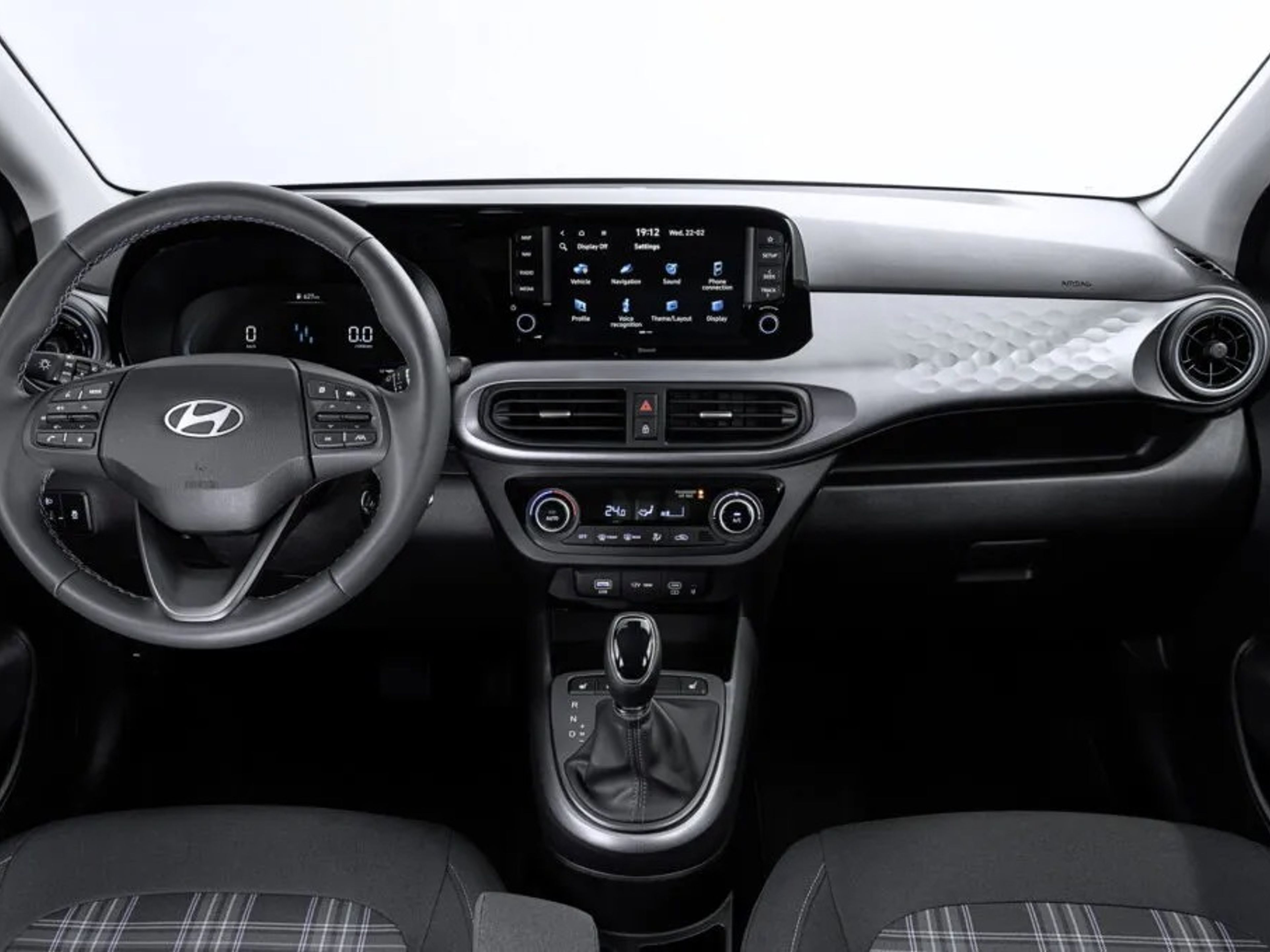 undefinedHYUNDAI GRAND I 10 interior view