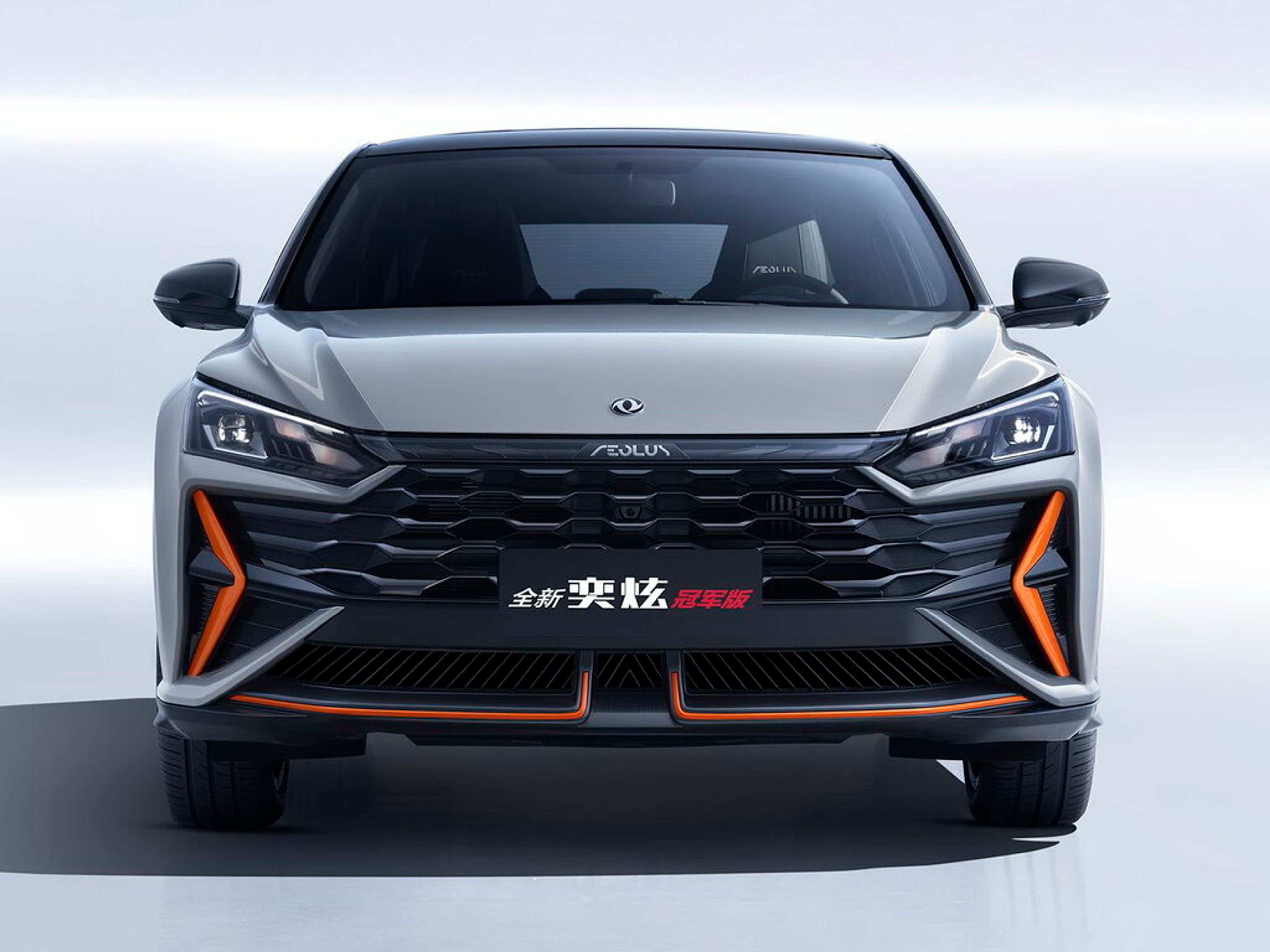 undefinedDONGFENG AEOLUS YIXUAN C65 front exterior view