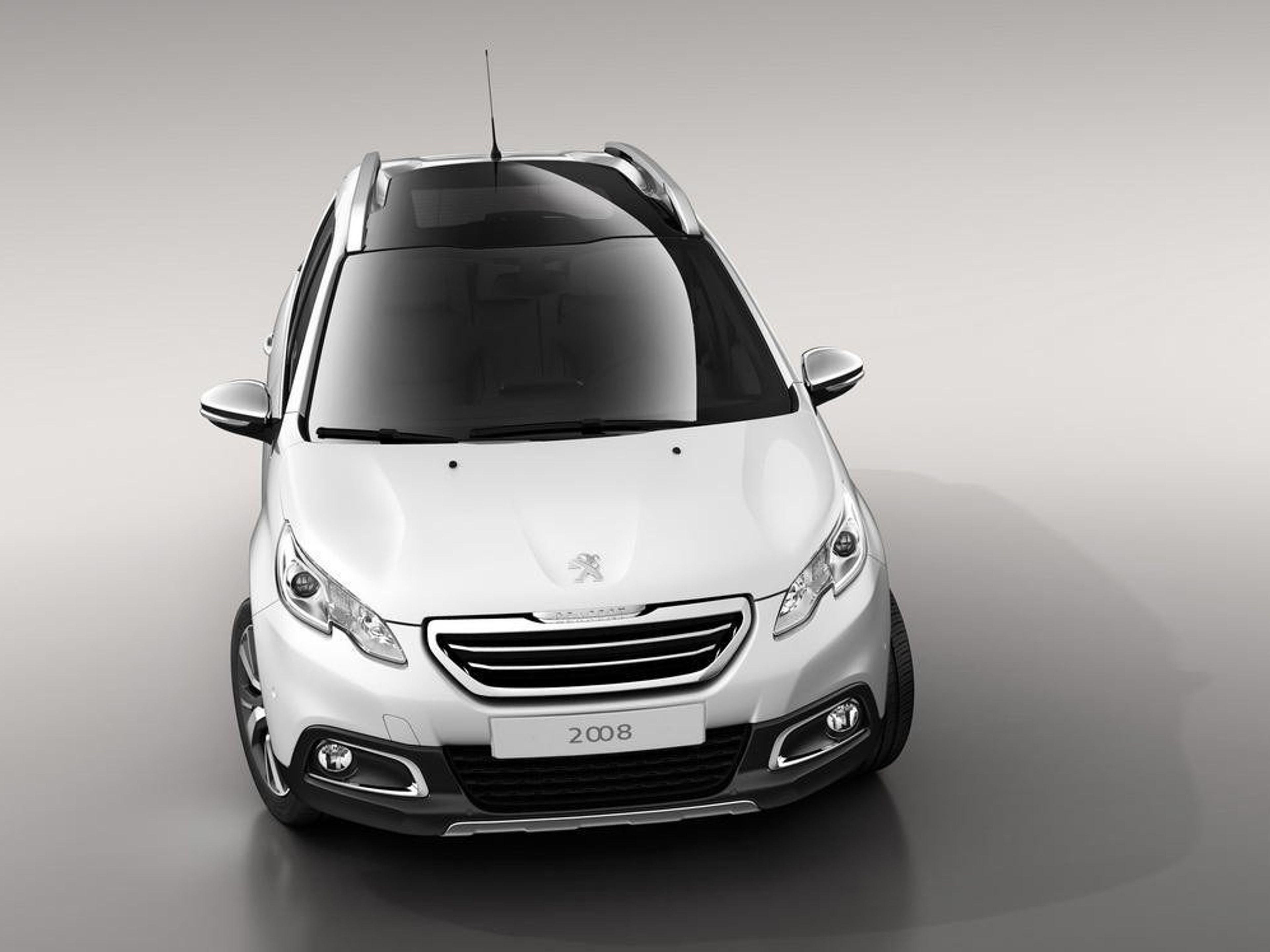 undefinedPEUGEOT 2008 CROSSOVER front exterior view