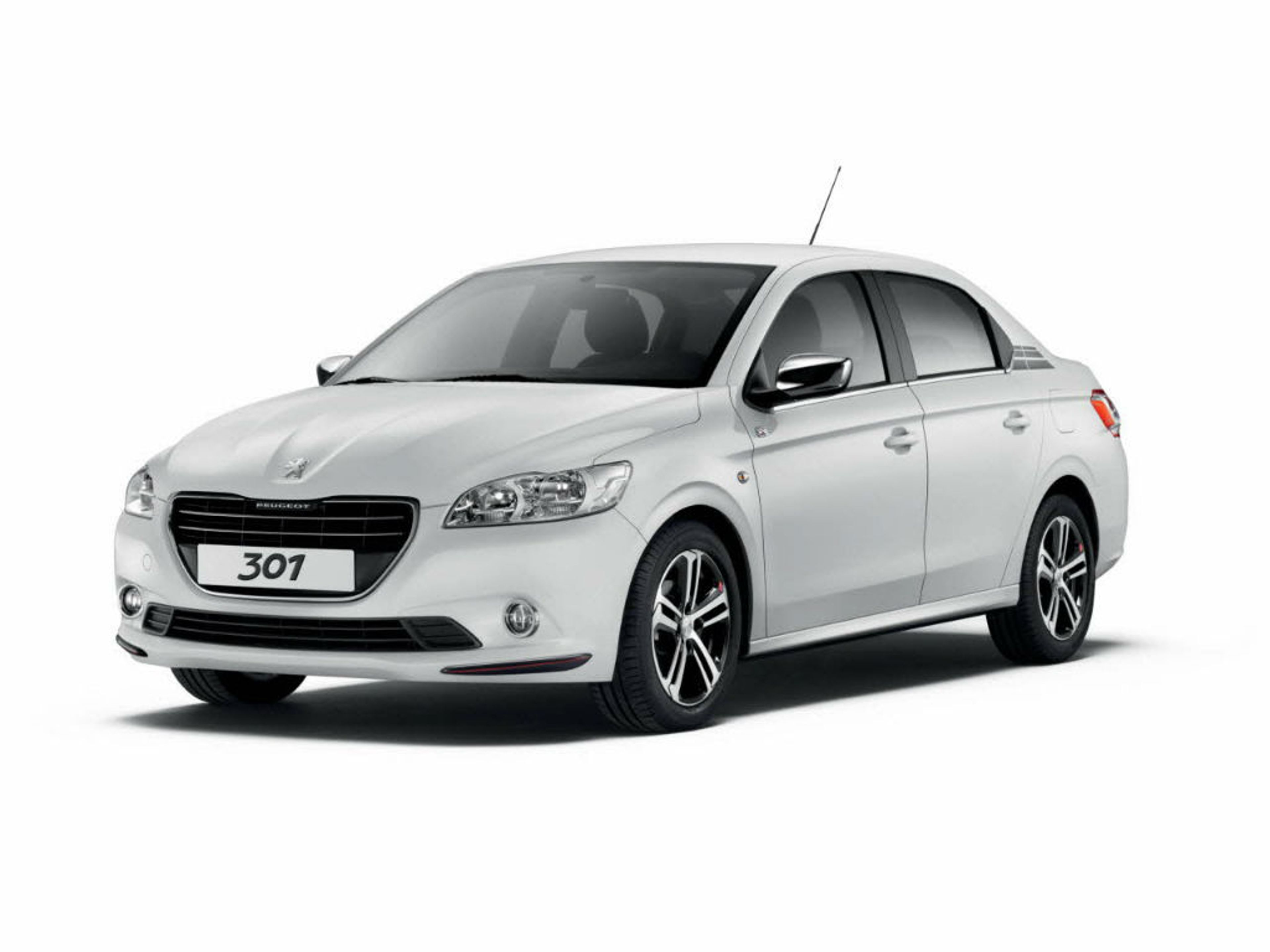 undefinedPEUGEOT 301 front exterior view