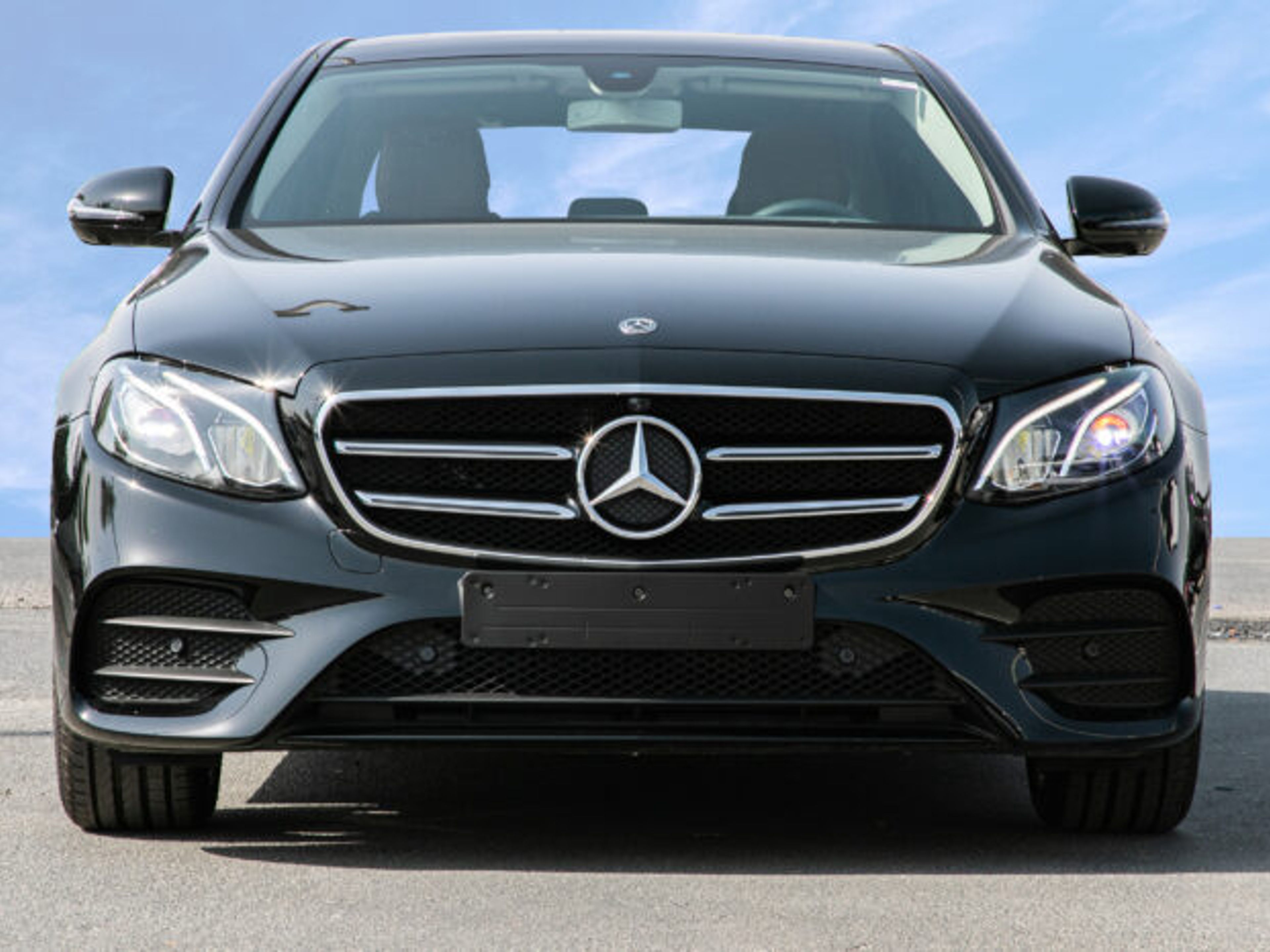 undefined - MERCEDES BENZ E 200 front exterior view