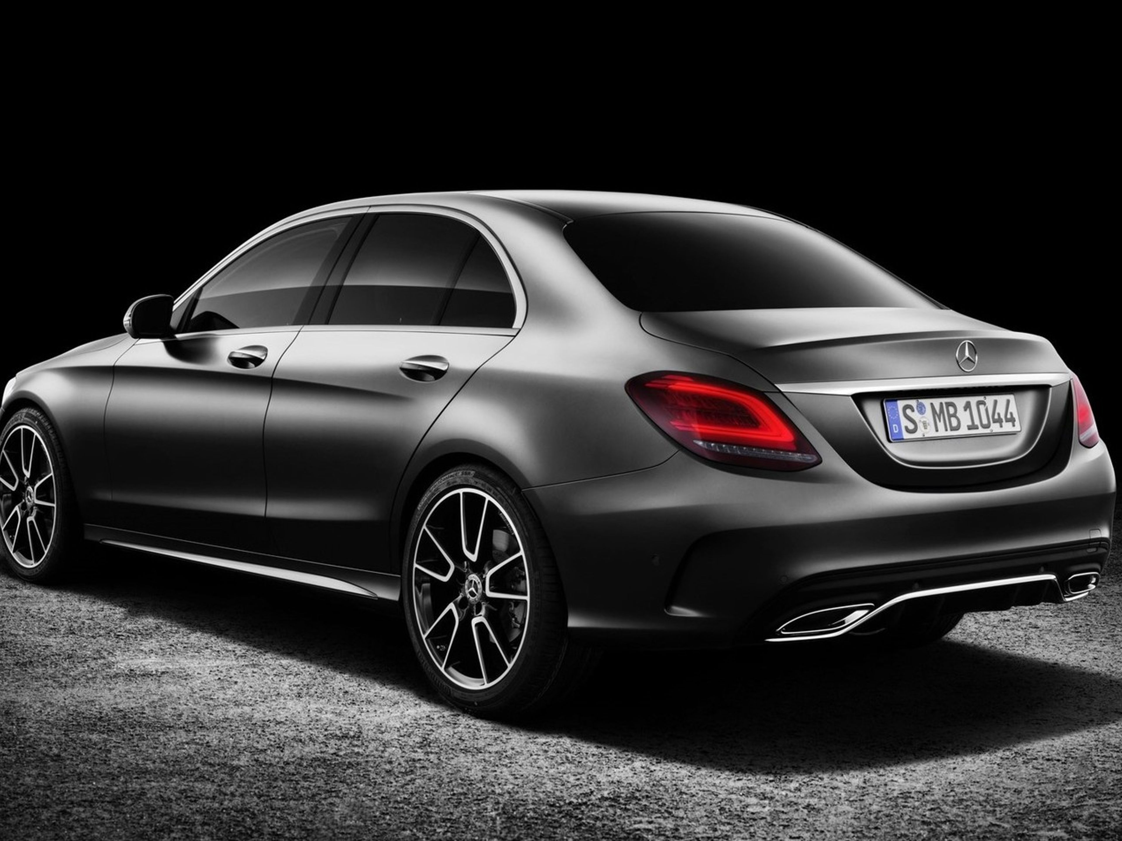undefined - MERCEDES-BENZ C 200 angular rear exterior view