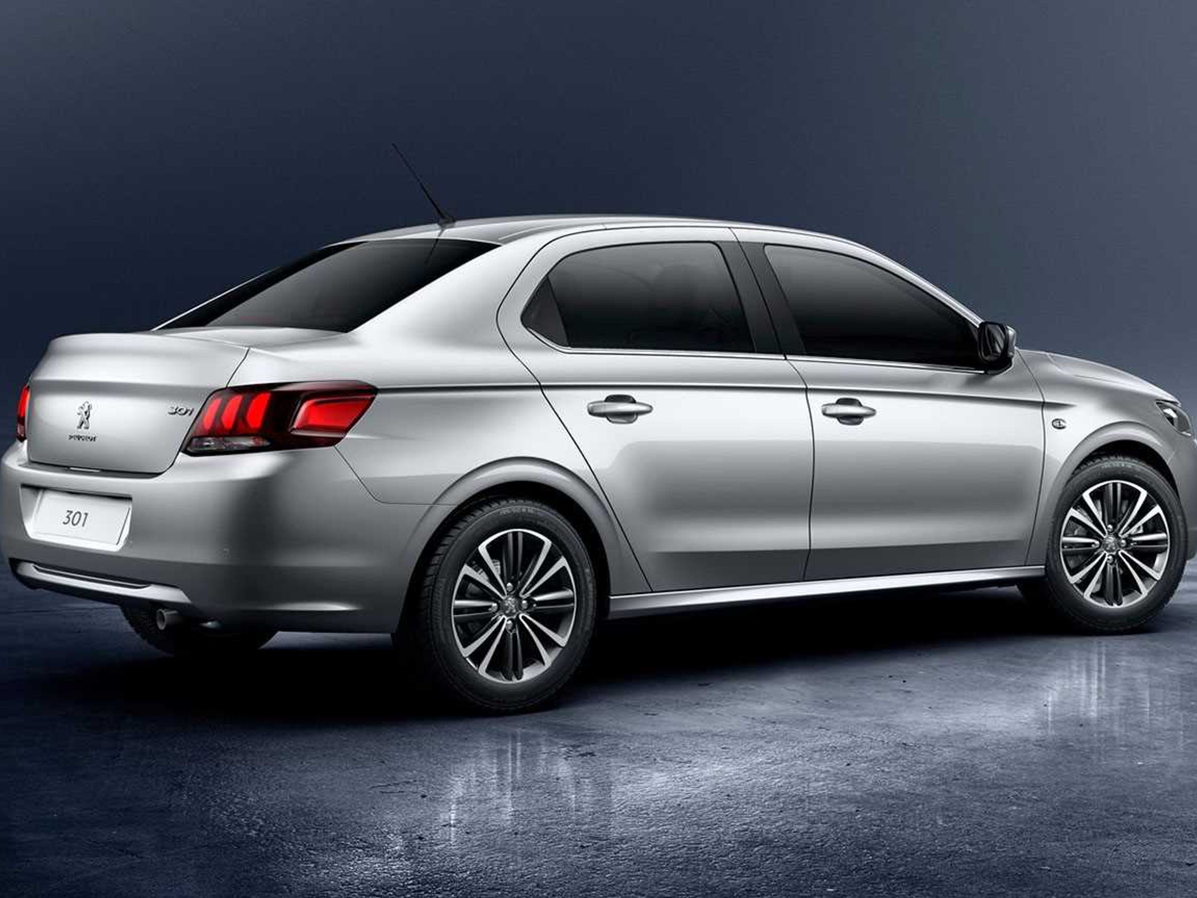 undefinedPEUGEOT 301 angular rear exterior view