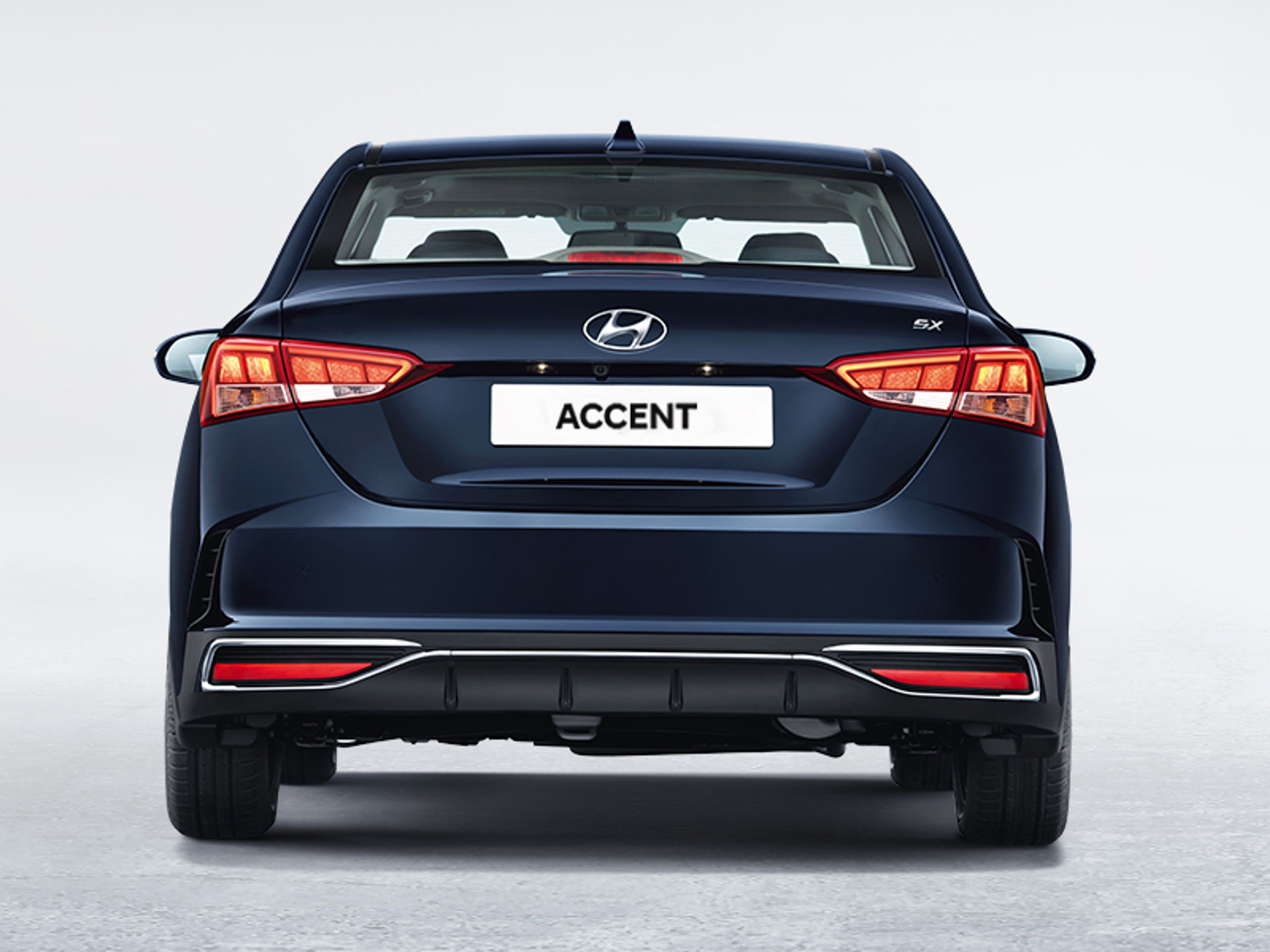 undefinedHYUNDAI ACCENT rear exterior view