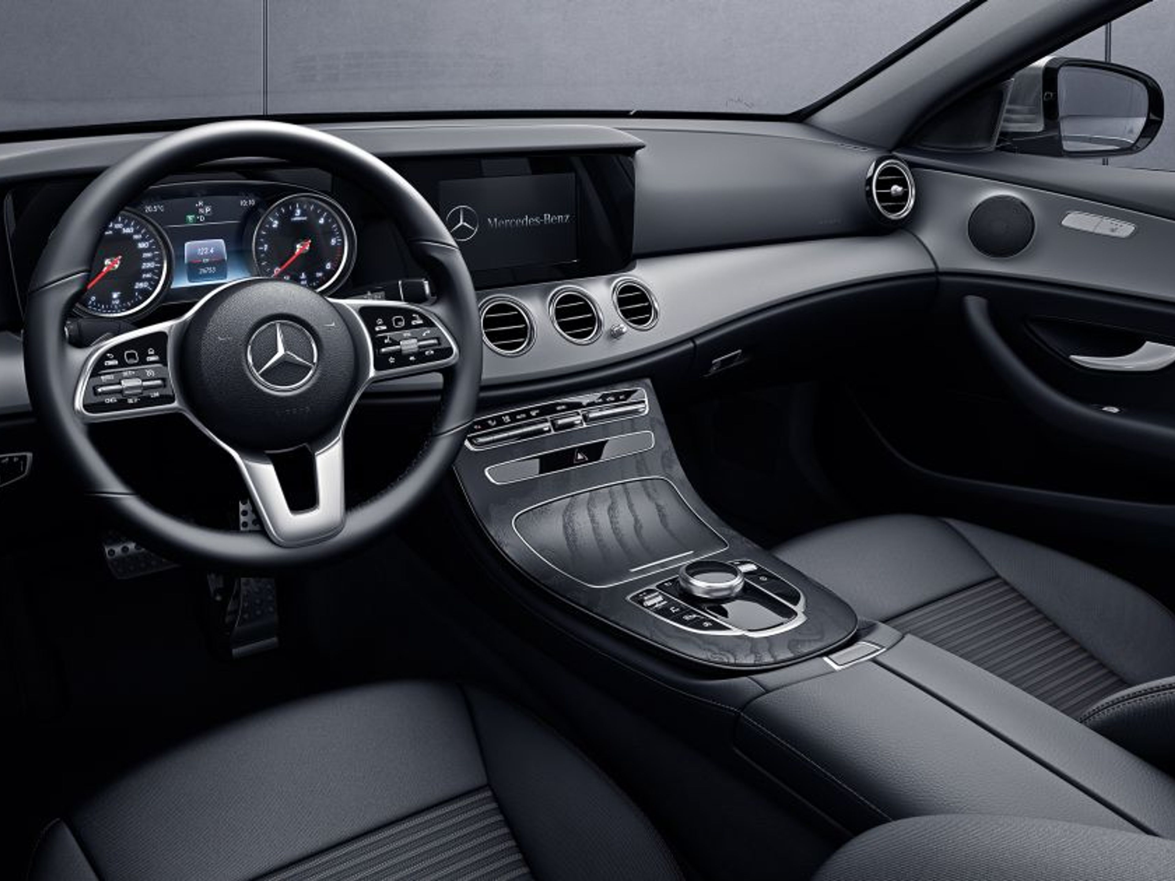 undefined - MERCEDES BENZ E 200 interior view