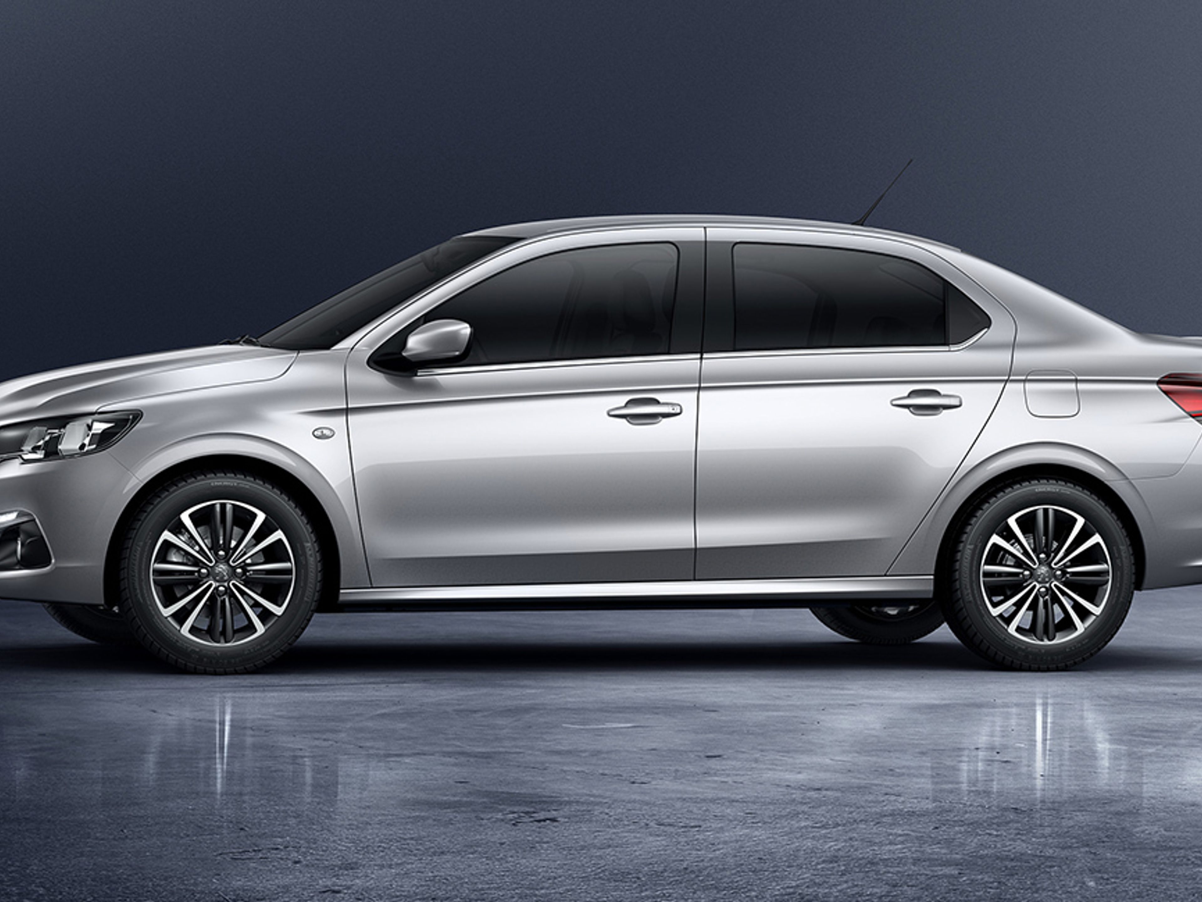 undefinedPEUGEOT 301 side exterior view
