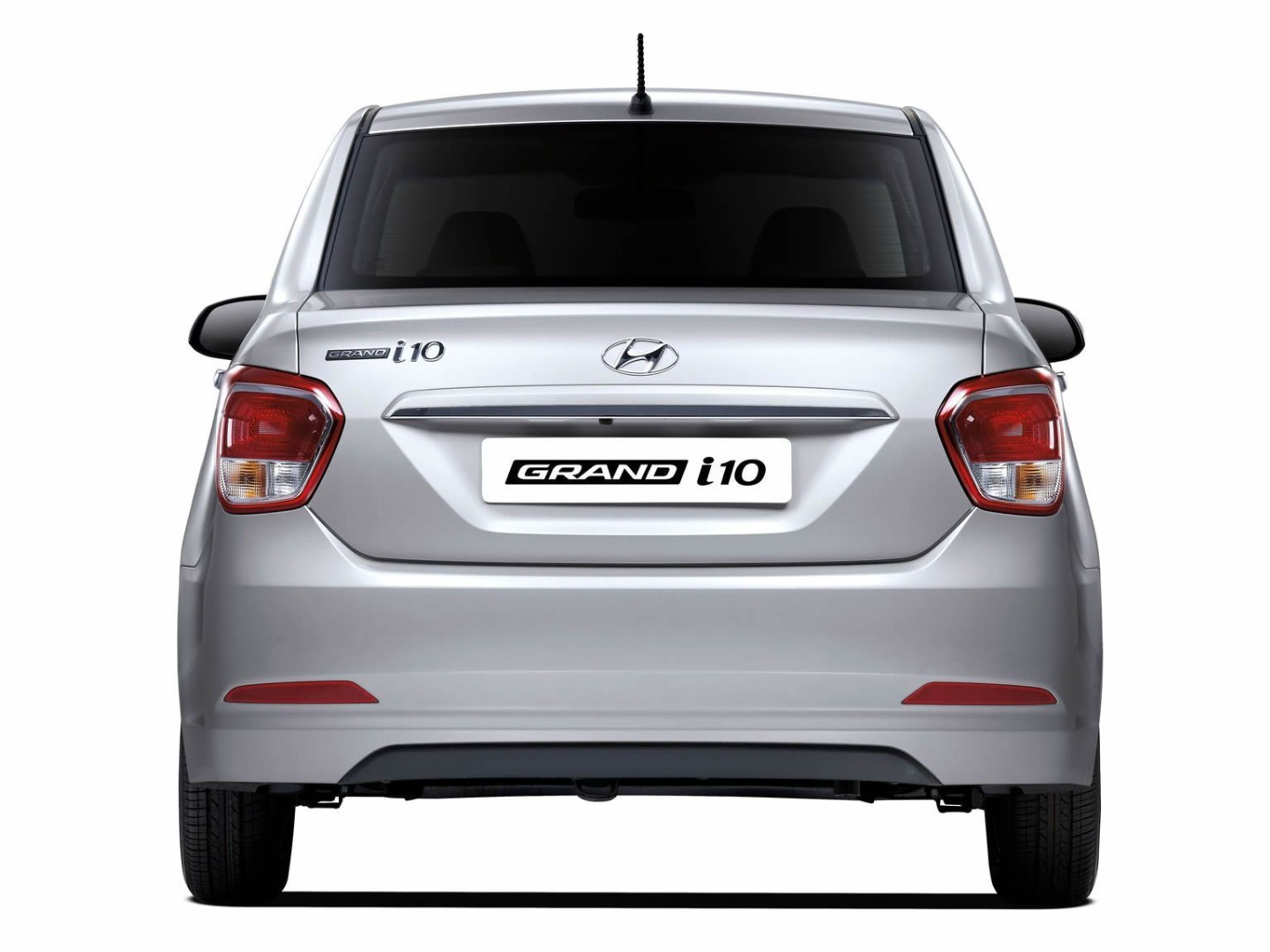 undefinedHYUNDAI GRAND I 10 rear exterior view