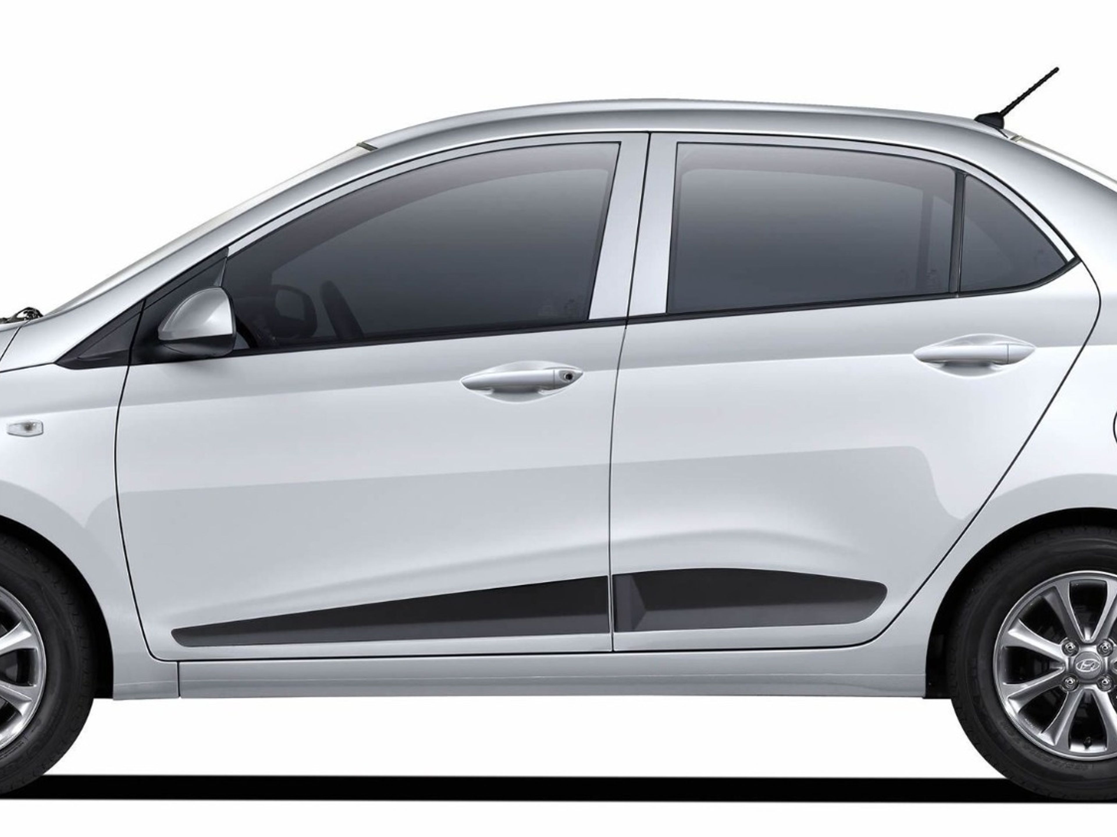 undefined - HYUNDAI GRAND I 10 side exterior view
