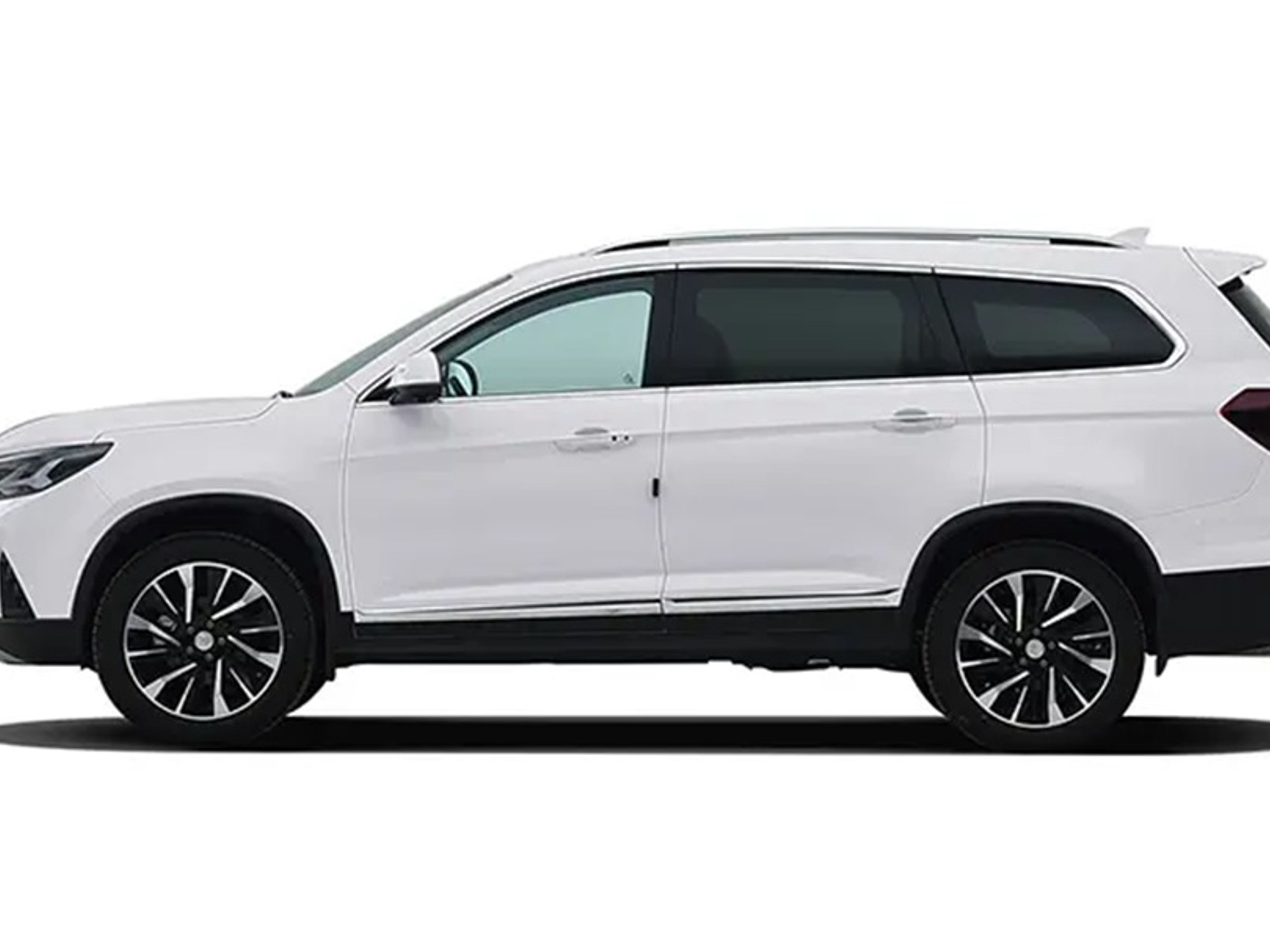 undefinedDONGFENG FORTHING T5L side exterior view